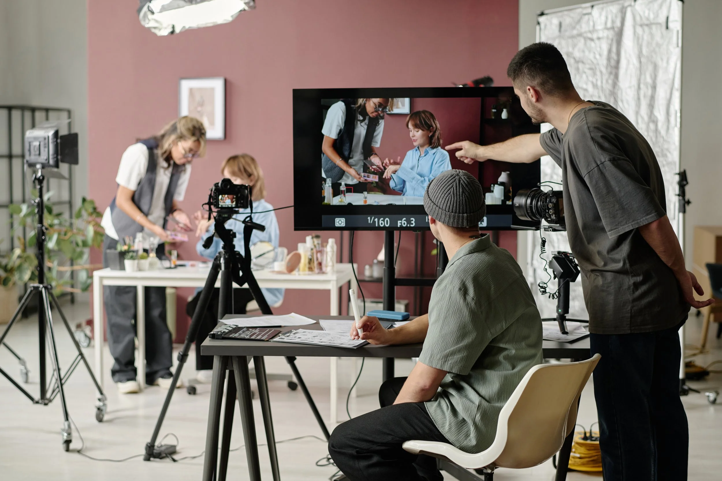 VISUAL STORYTELLING