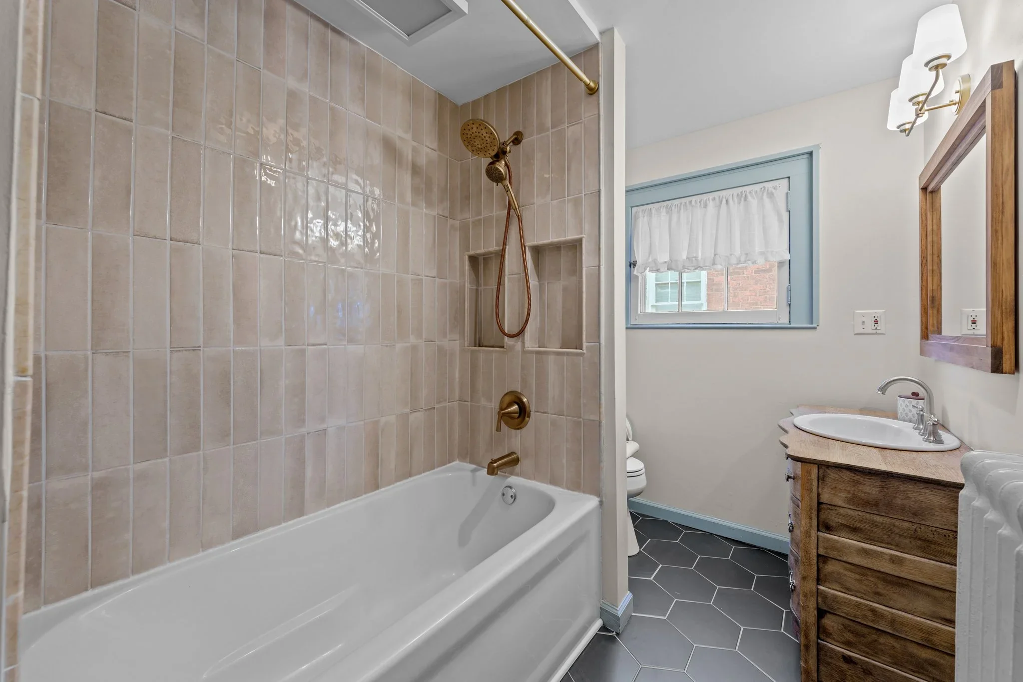 ShanerShots-2873+Scarborough-51.webp