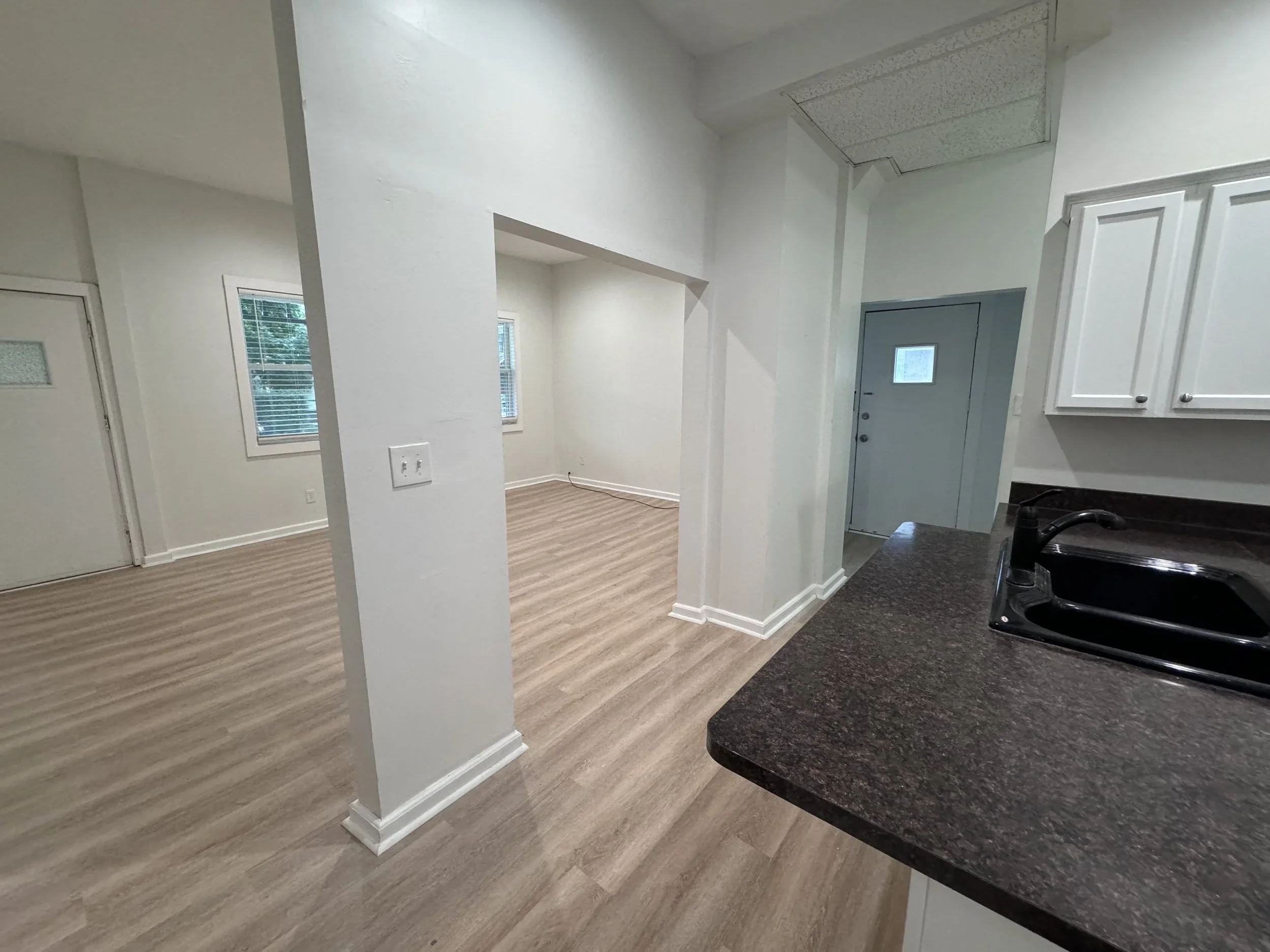 johnliving.kitchen.webp