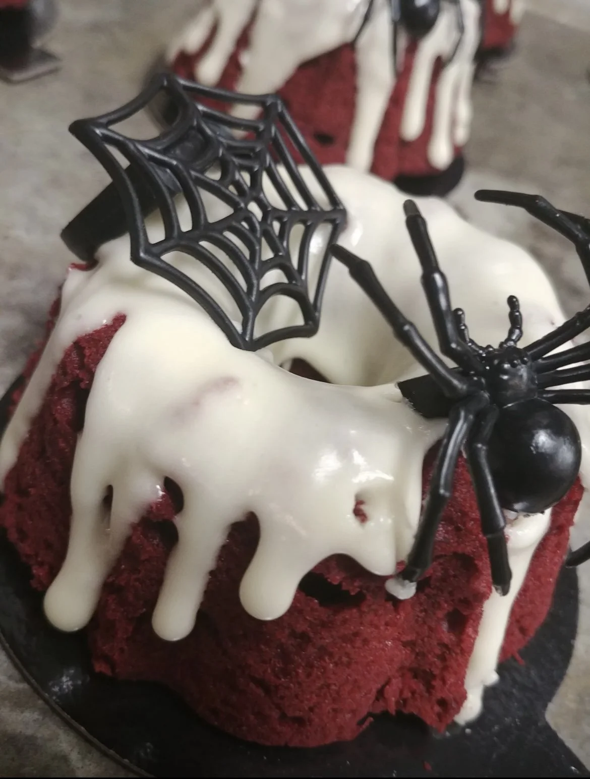 halloween-themed-bundt-cake.JPG
