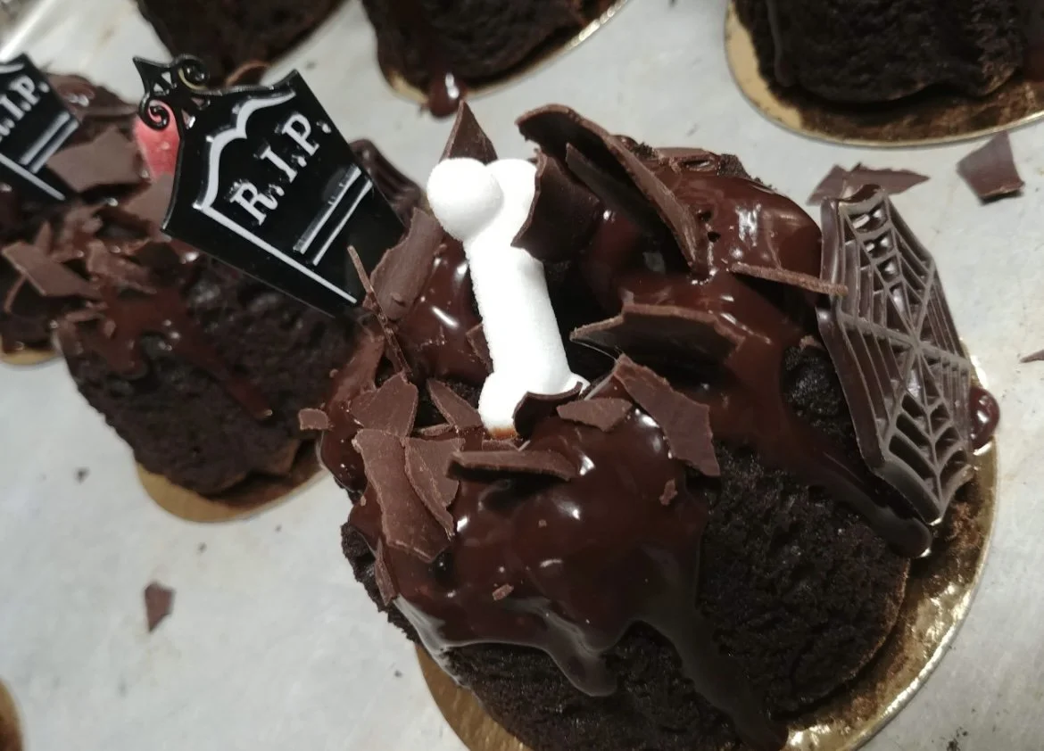 bone-tombstone-muffin.JPG