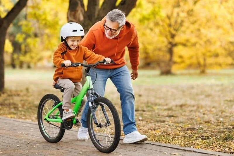 diabetic patient living an active life by receiving preventive foot care from expert podiatrist