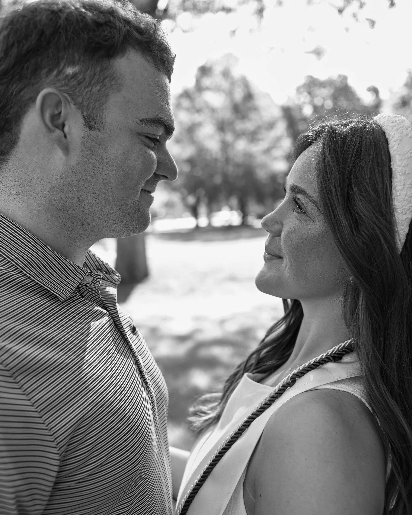 Some B&amp;W for your feed 🖤

Did you know you can add in family members and friends at your senior session? All included. 

Message me or go to the website in my bio to book today!
