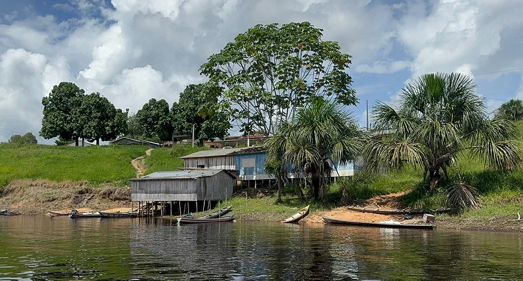 Riverside village in the western Brazilian Amazon