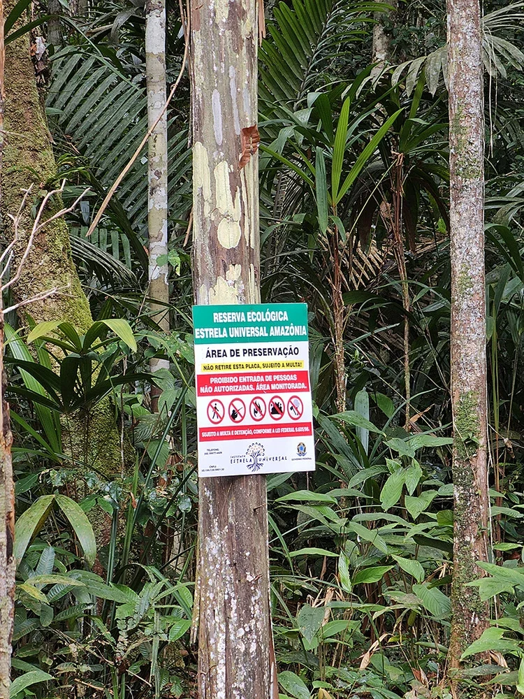 Protected area boundary marker within the IEUNI conservation reserve