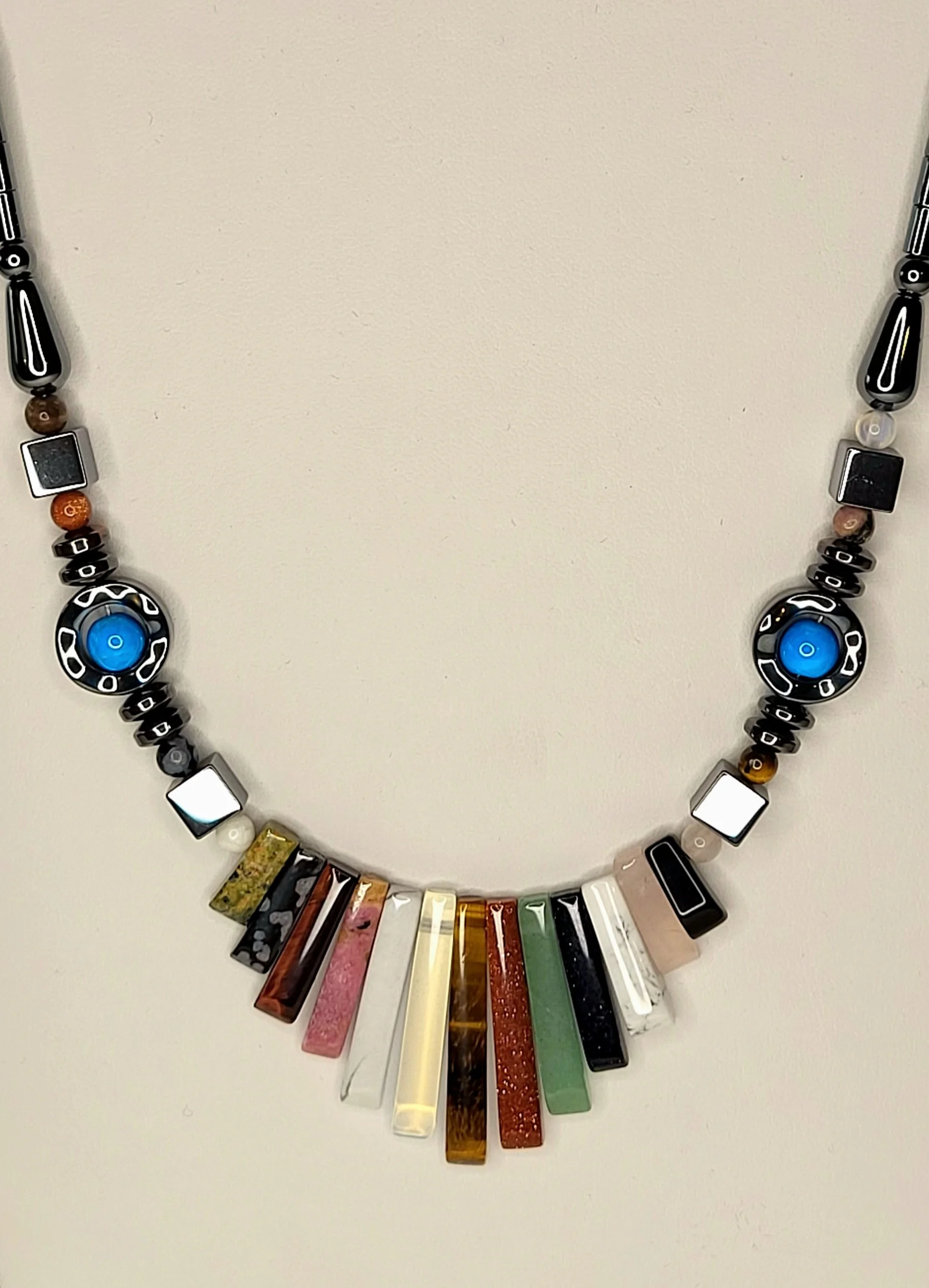 Hematite Elegance: Multicolor Fan Necklace