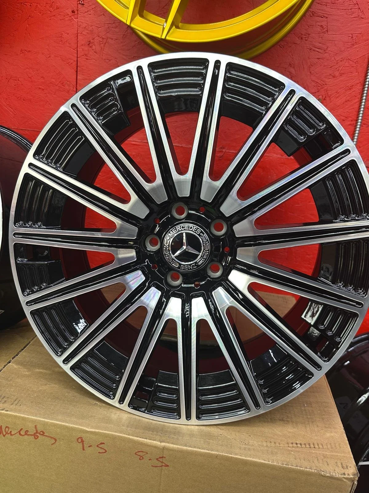 Venta de aros y goma / Wheel and Tire sales