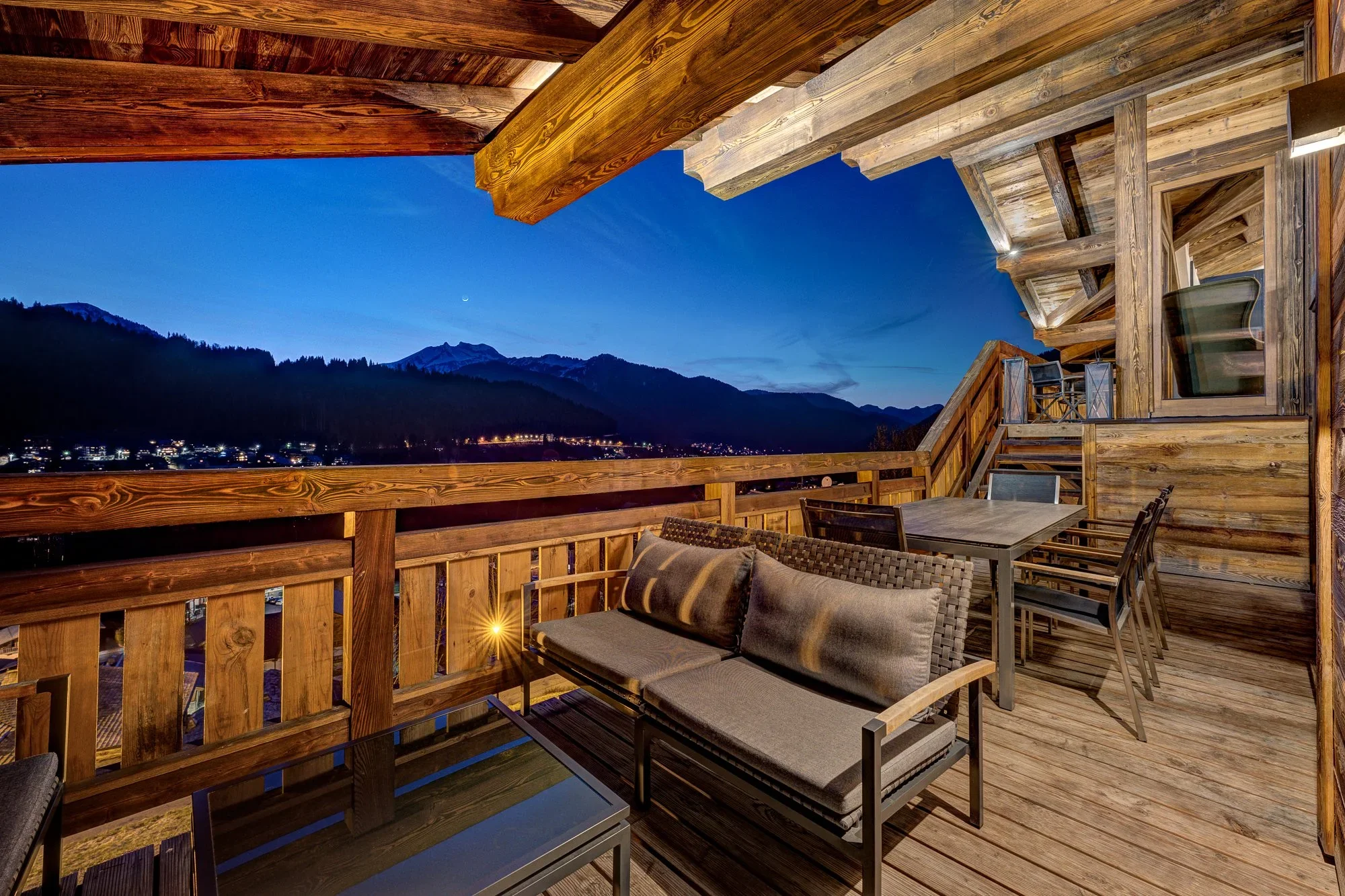 DSC08123_4_5_6_7_8_92024-02-day-chalet-mix.webp
