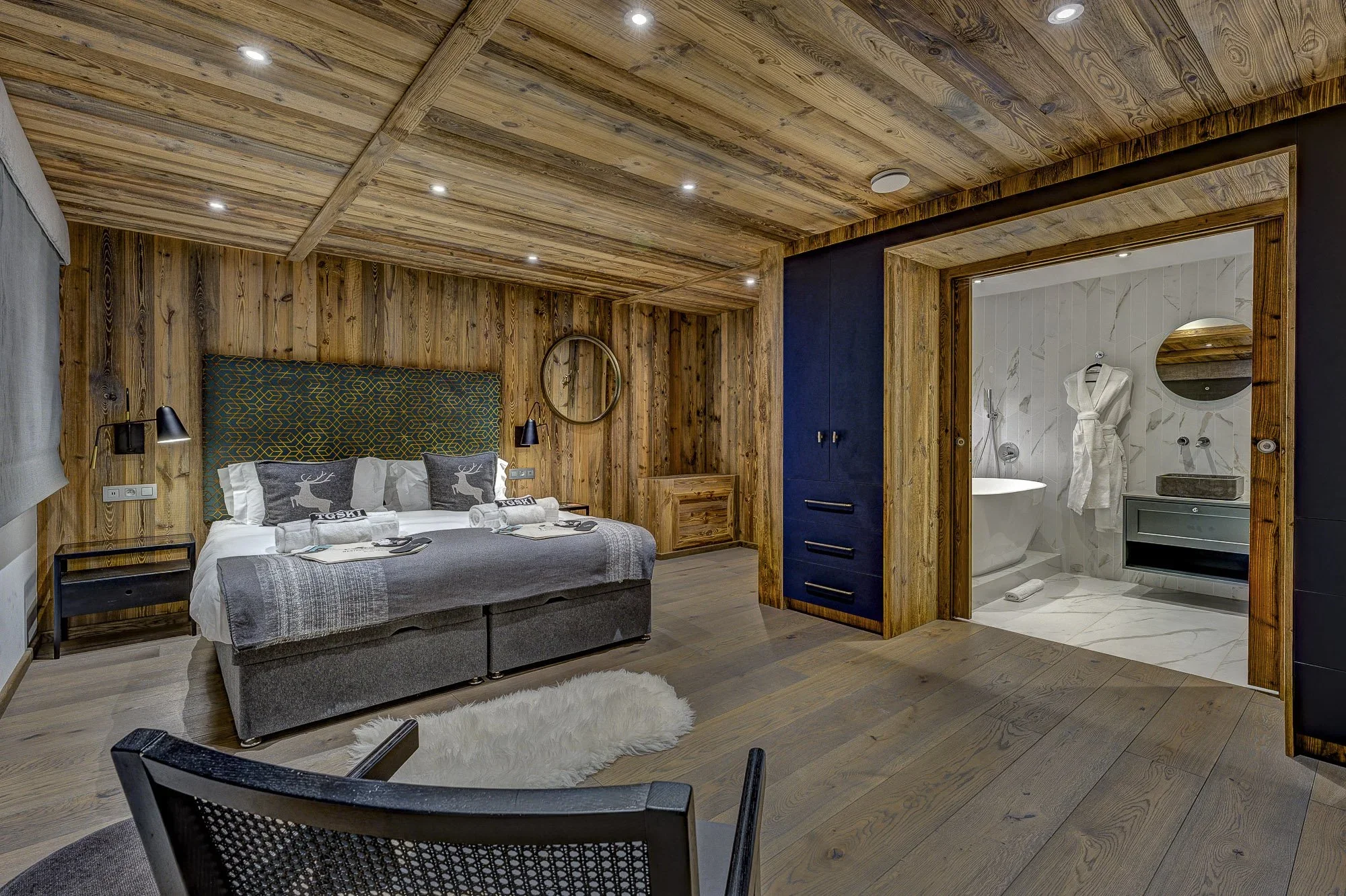 DSC06576_77_78_79_80_81_822024-02-day-chalet-mix.webp