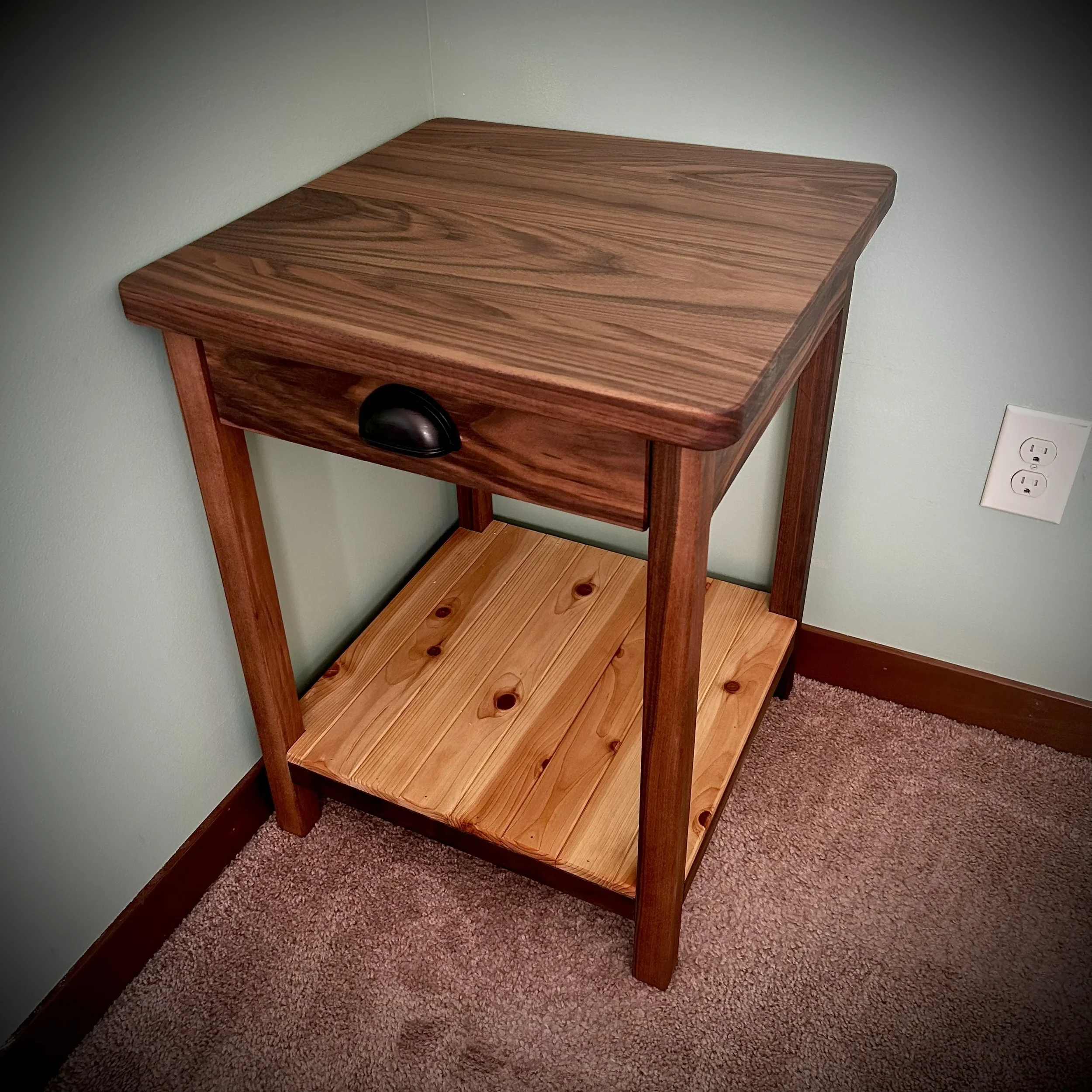From Cluttered to Custom: Building the Perfect Walnut End Table for My 3D Printer