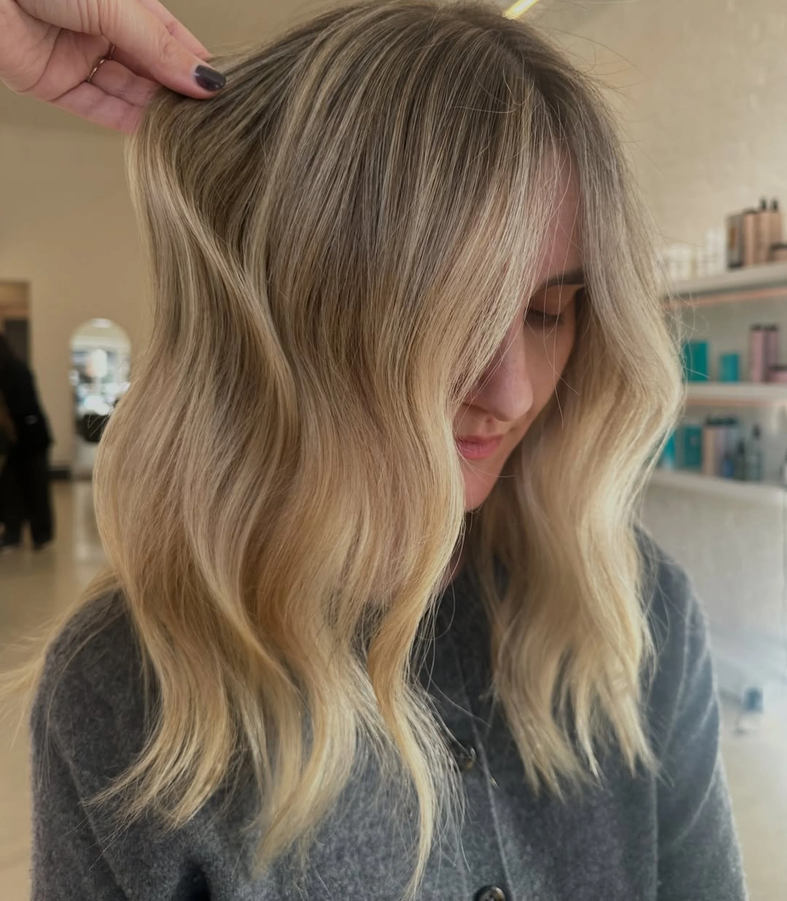 On the menu&hellip;some vanilla ribbons 🎀🍦

#hawthornhairdresser #hawthornblondesalon #auburnvillage