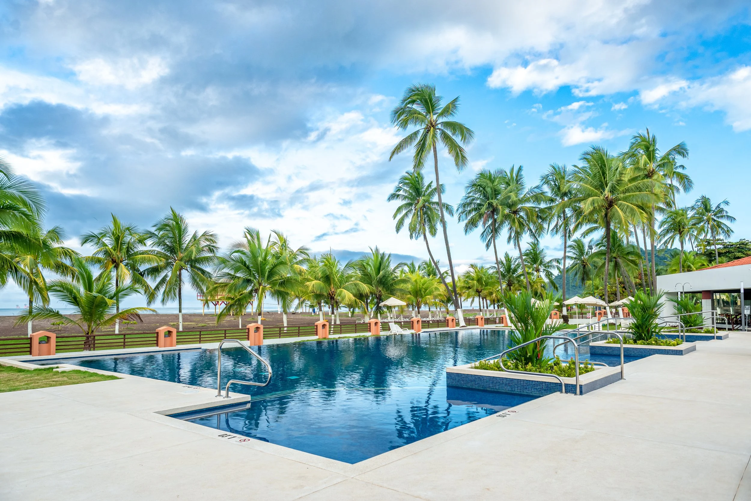 Best Western_Jacó_Piscina_001.jpg