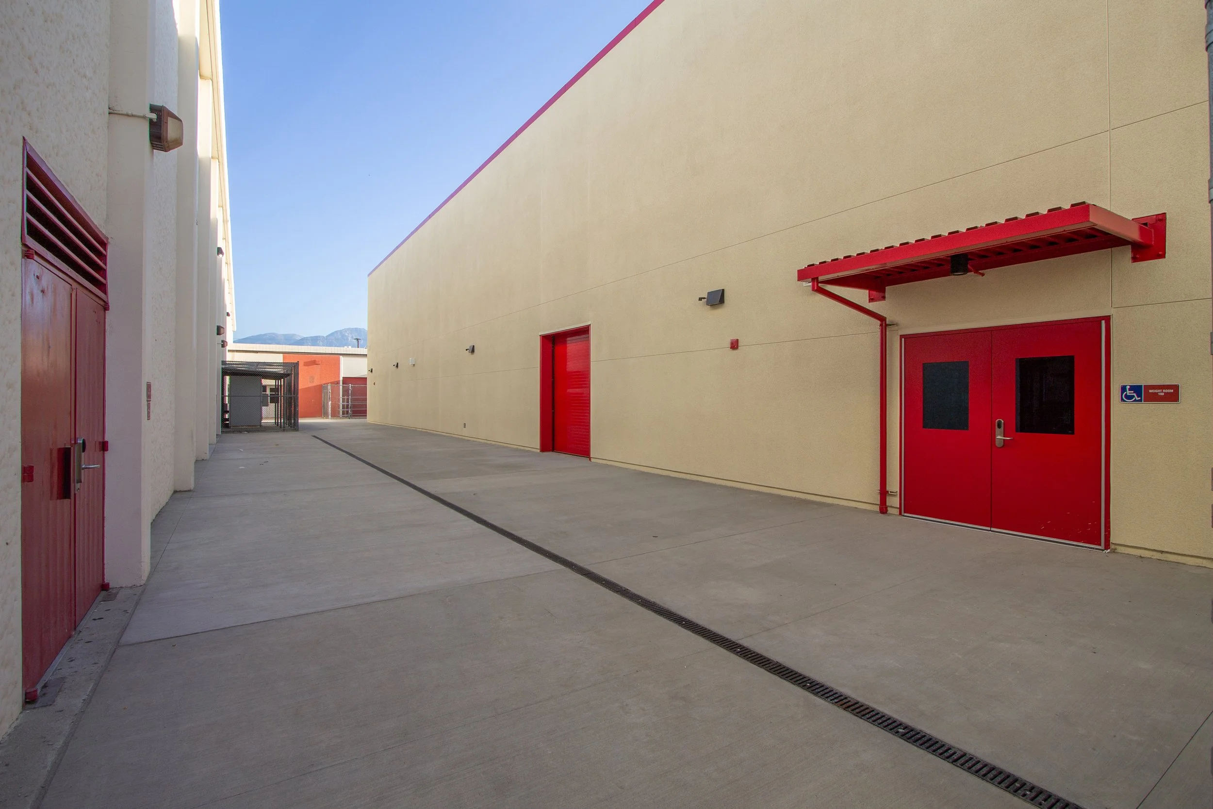 OHS_Weight_Room_Bldg_008.jpg