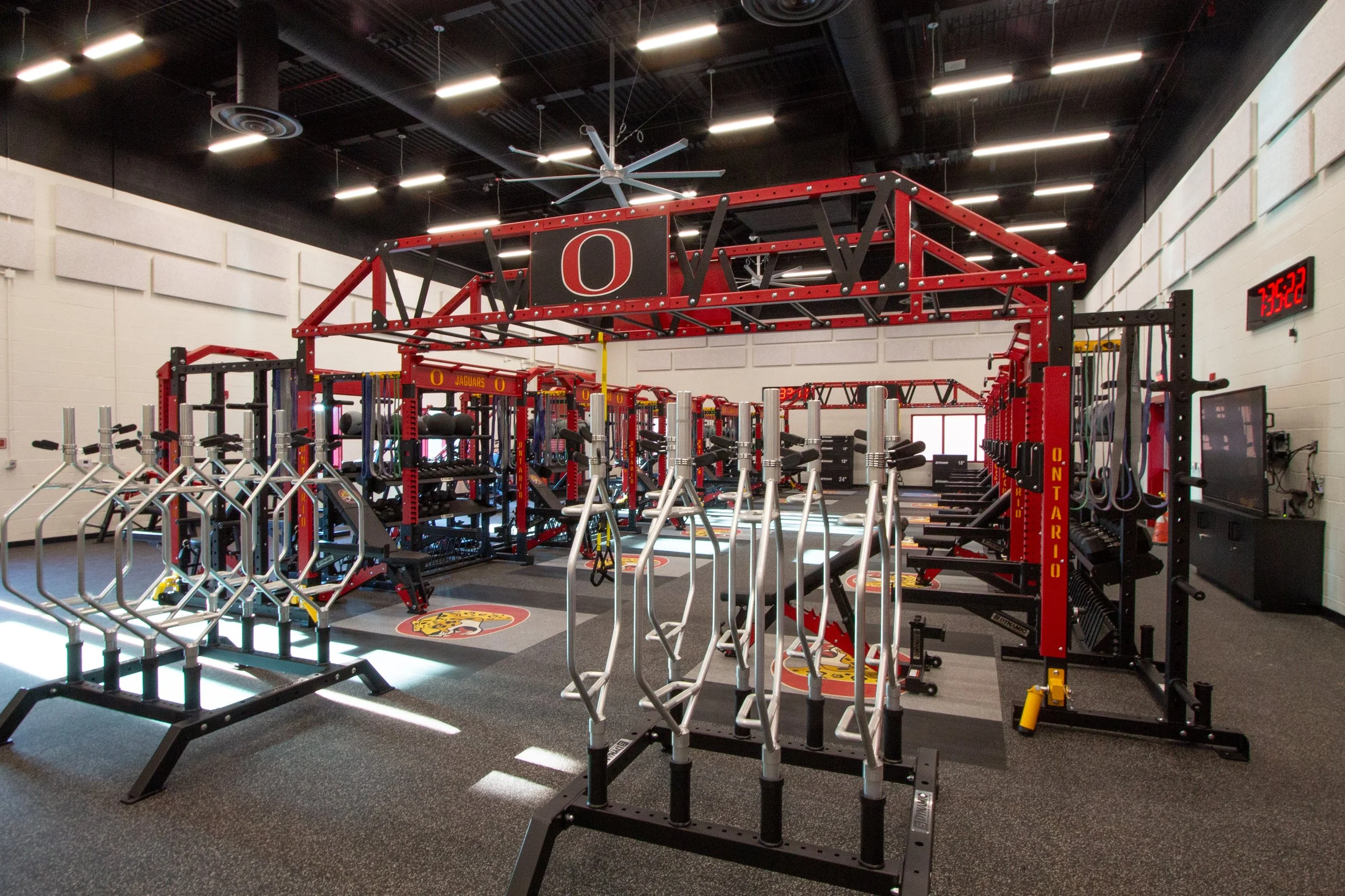 OHS_Weight_Room_Bldg_030.jpg