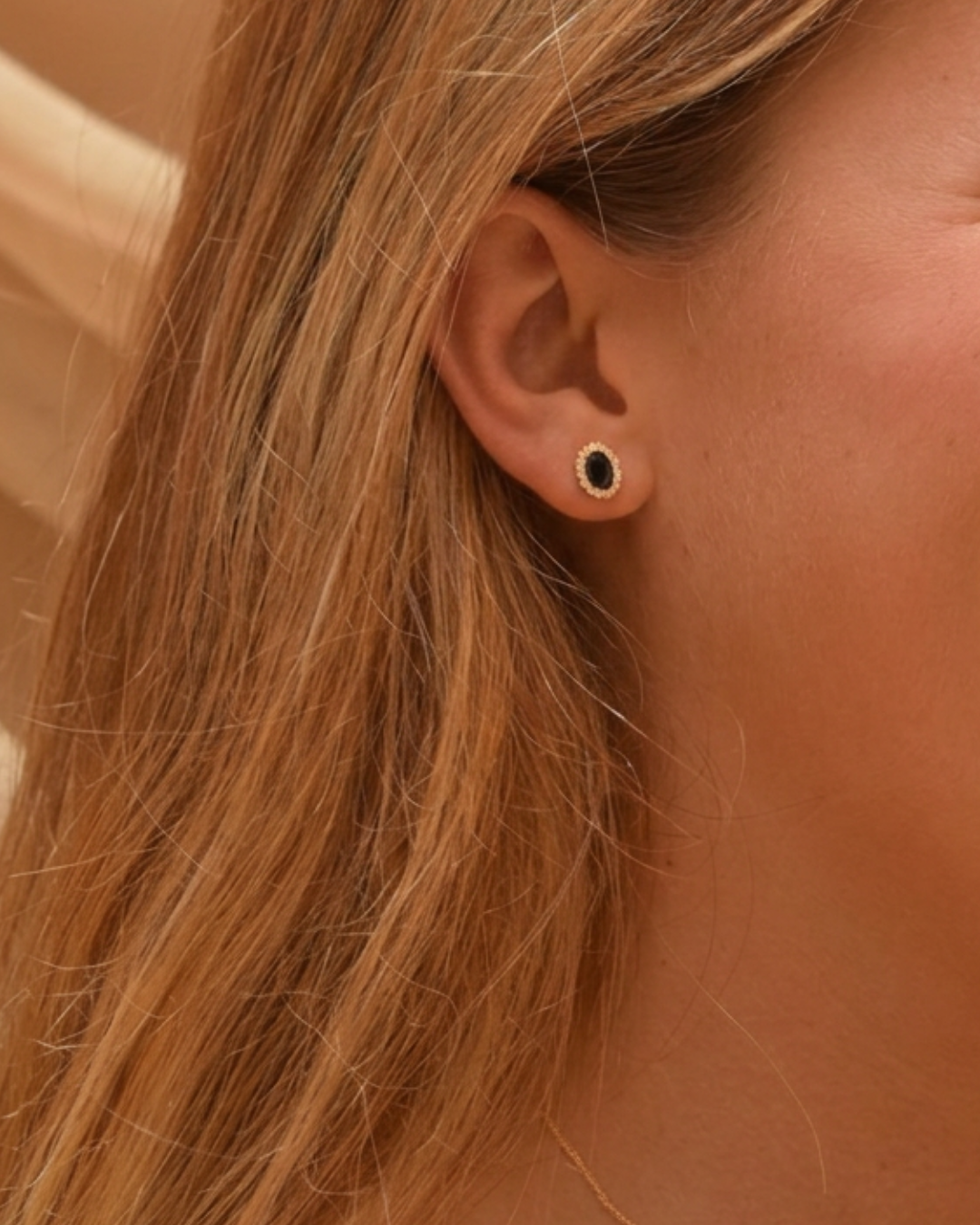 Editar arete quitar cabellos.png
