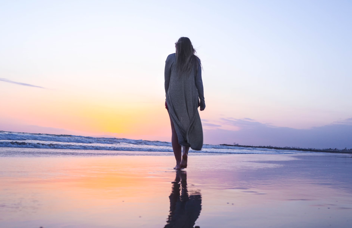 How Can You Tell If You Have Complex PTSD? Trauma Therapist Explains