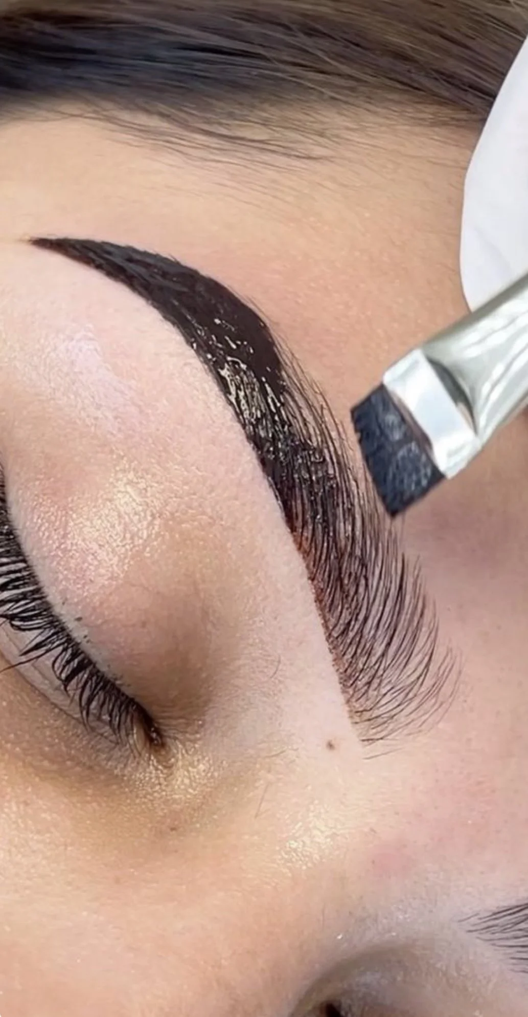Brow tint