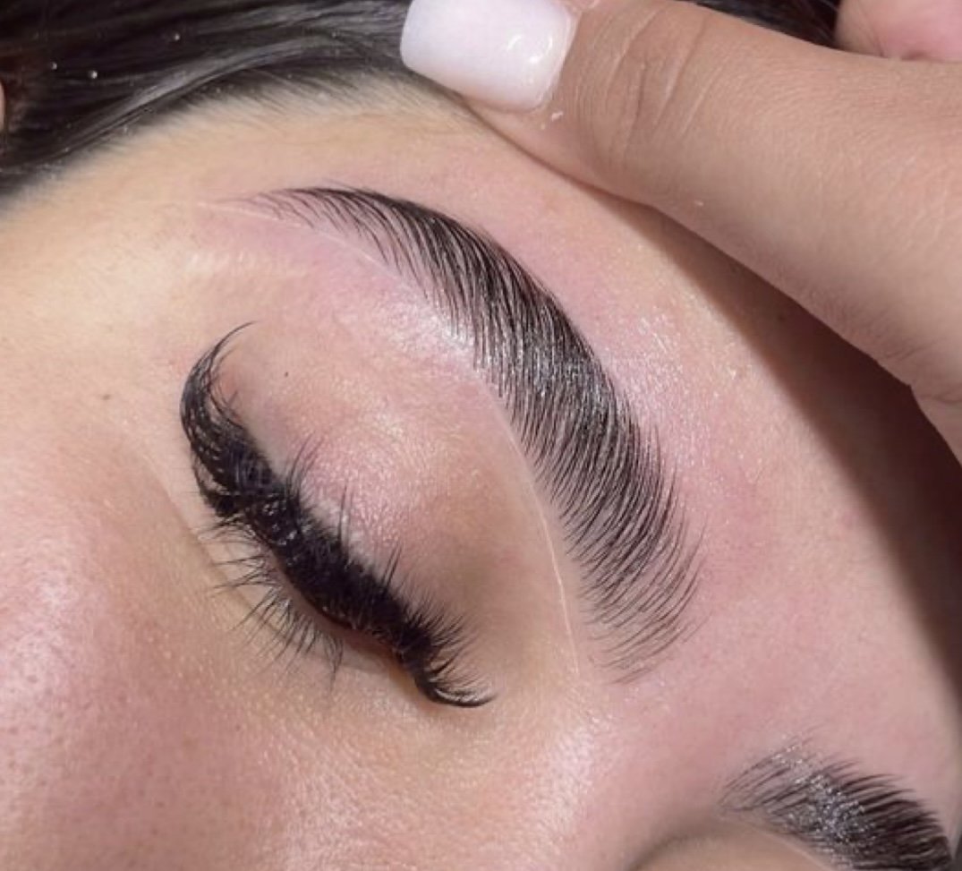 Brow lamination & tint