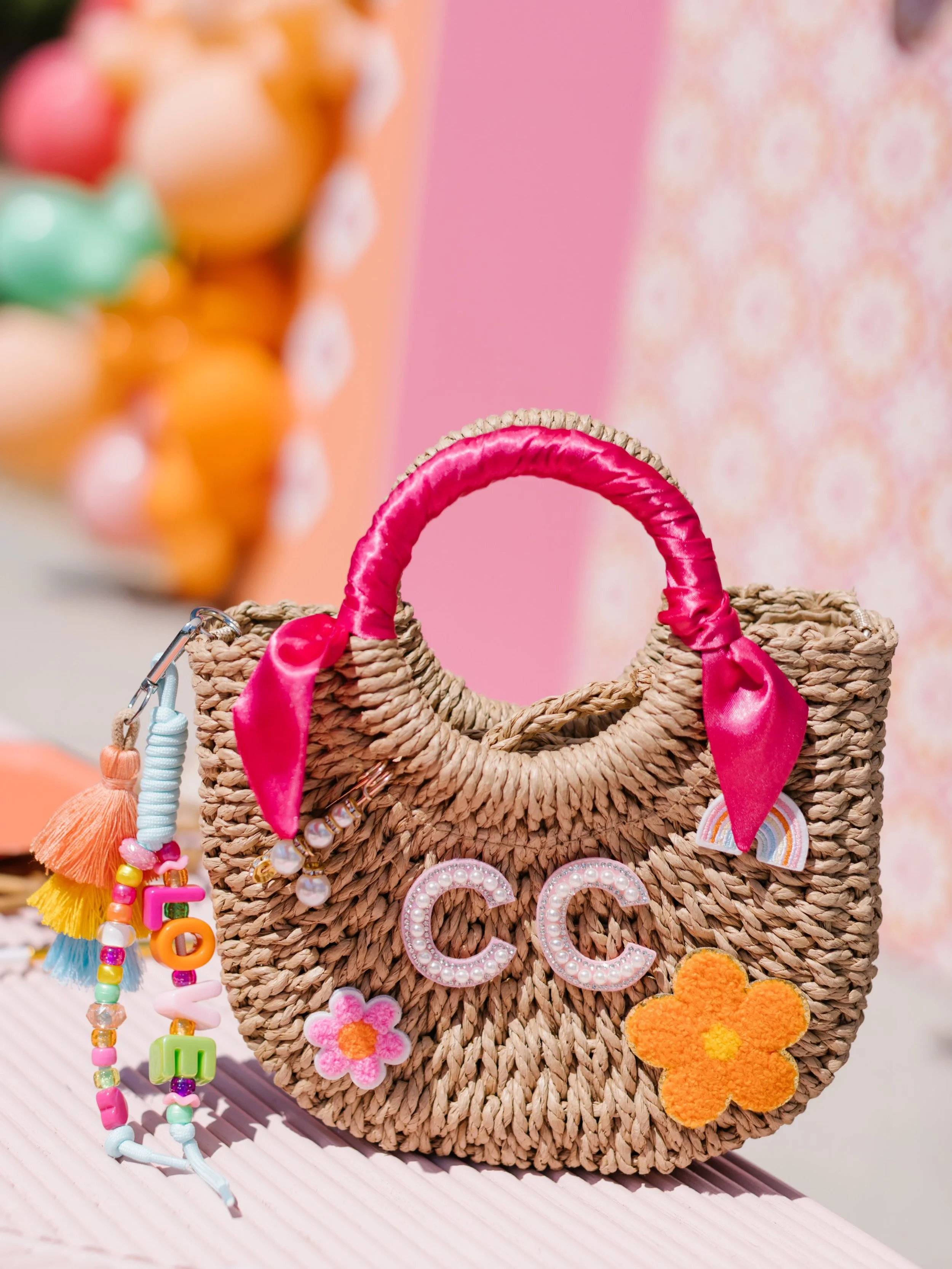 A Moroccan inspired 11th birthday, but make it crafty 💗

We brought a little Moroccan market to life with straw bags, colorful details and the viral bag charms the girls are loving right now.

Even on one of the HOTTEST days, we thought the pool wou