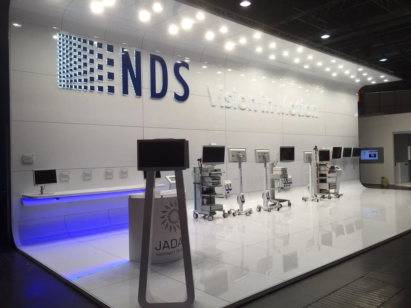stand nds 1-7.webp