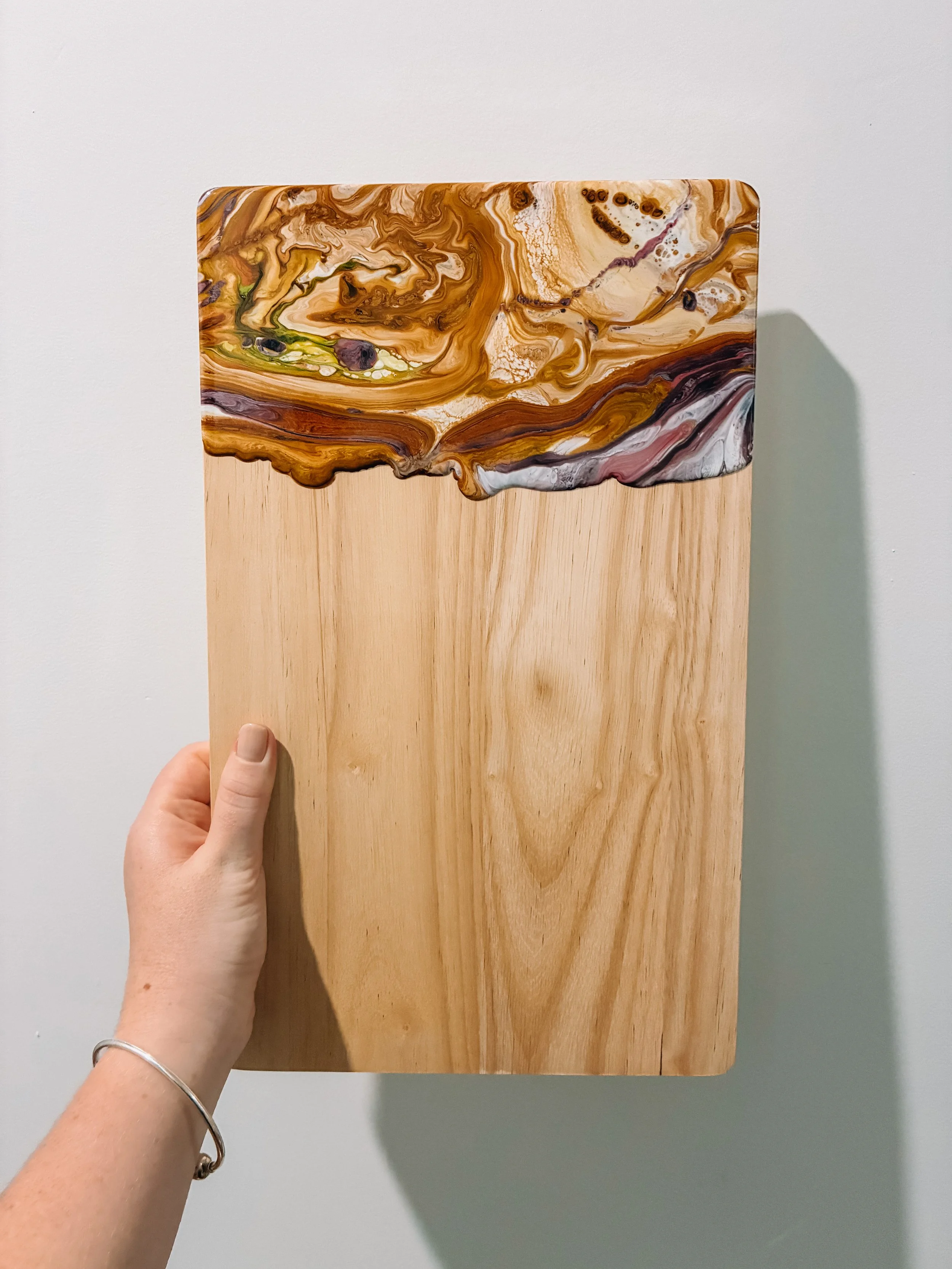 Resin Cheeseboard Workshop