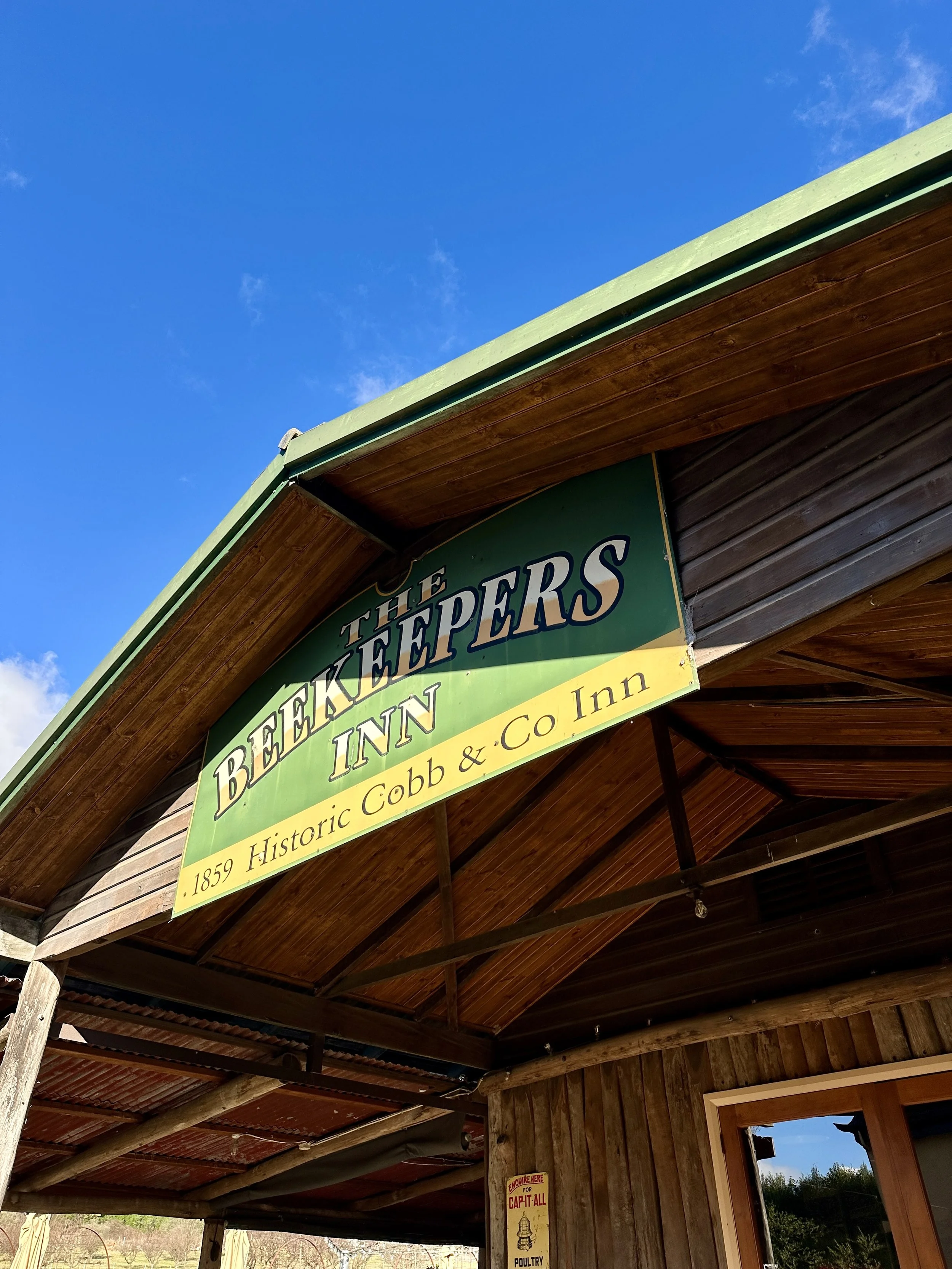 The Beekeepers Inn, Vittoria