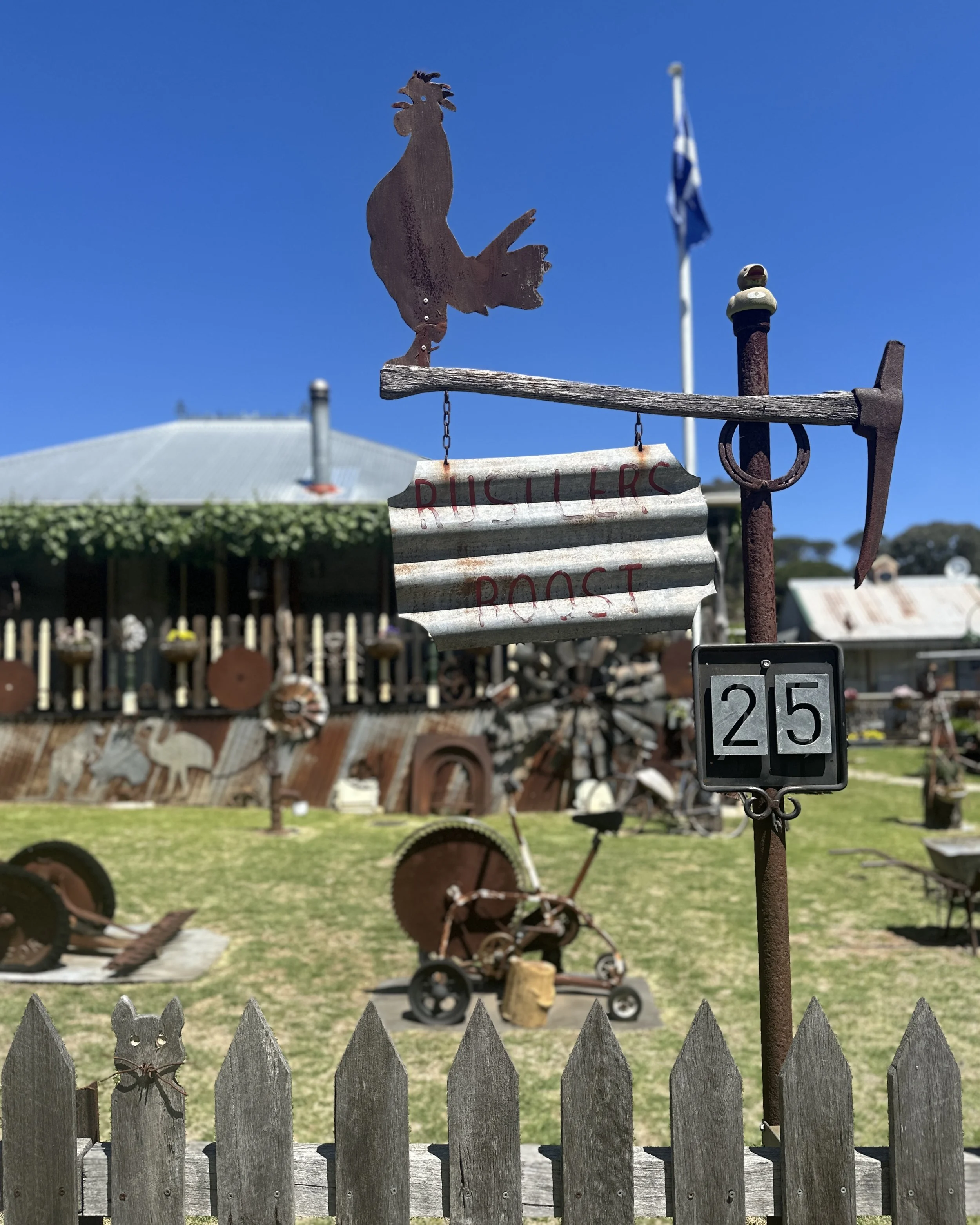 Rustlers Roost sign at Sofala