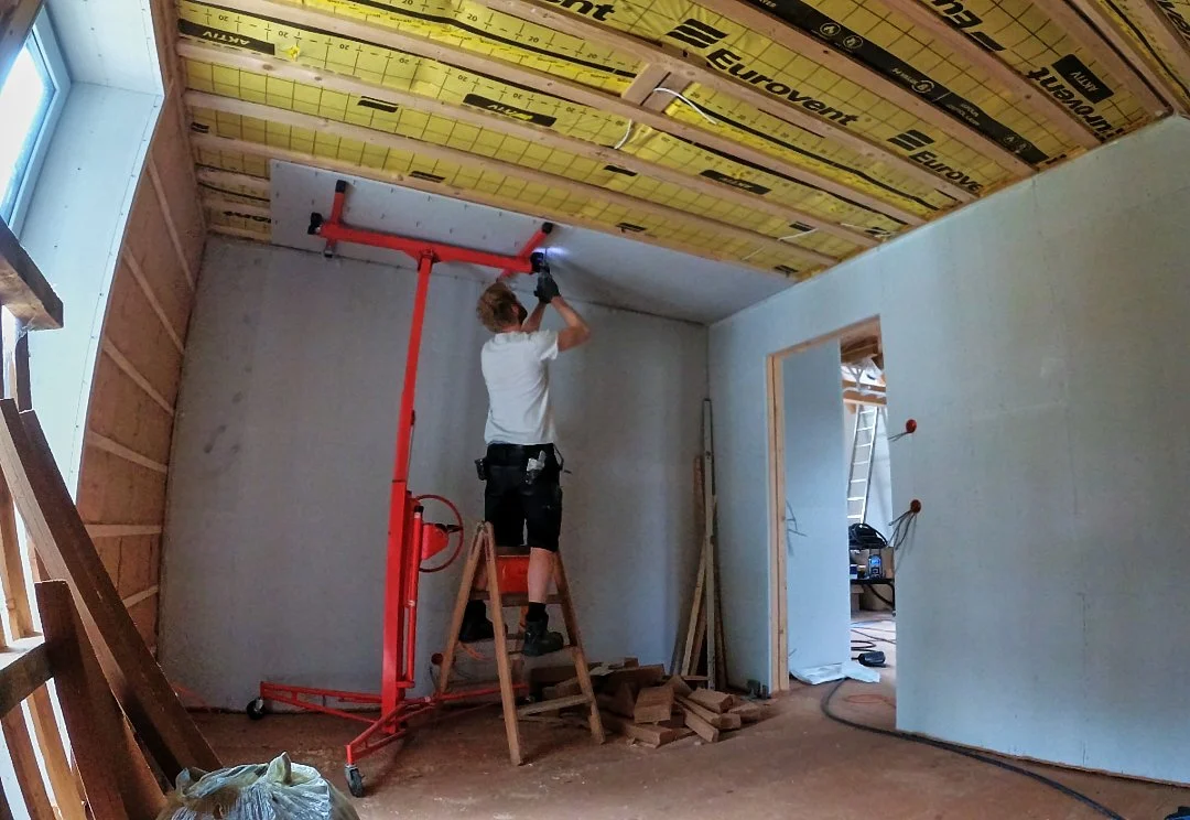 Innenausbau und Trockenbau mit Gipsplatten