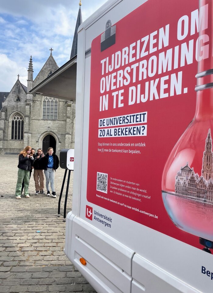 Tijdreizen met Antwerpen. 
