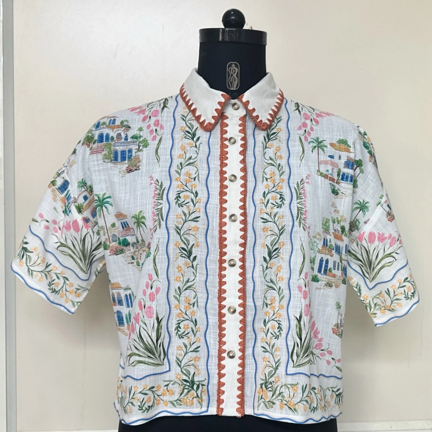 &bull; Fabric: Cotton Linen Blend
&bull; Handfeel: Breathable, lightweight texture
&bull; Print: Placement print with seasonal storytelling

#CottonLinen #womenshirt #cottonlinenshirt