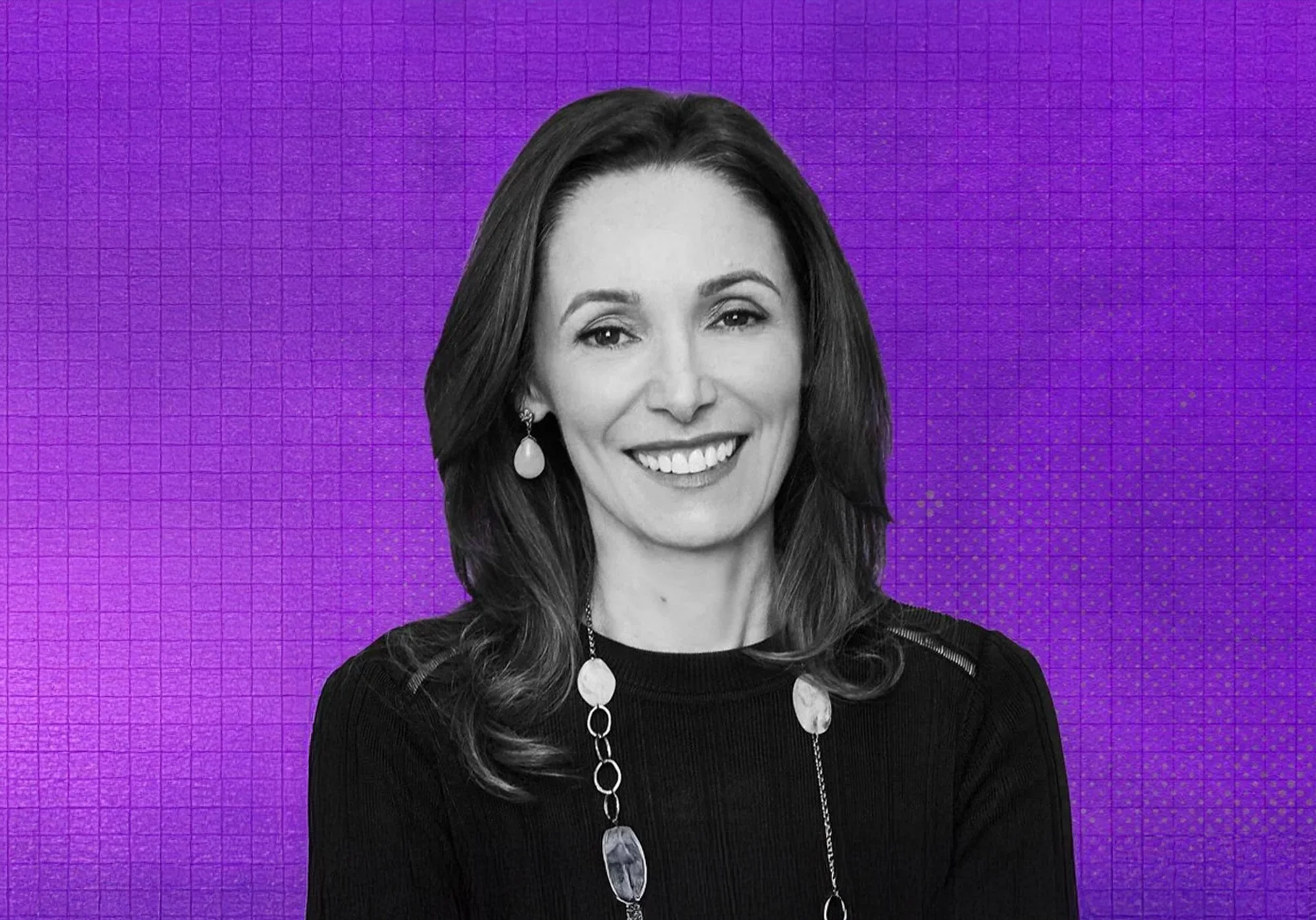 Teresa Barreira featured on podcast discussing digital business transformation and growth