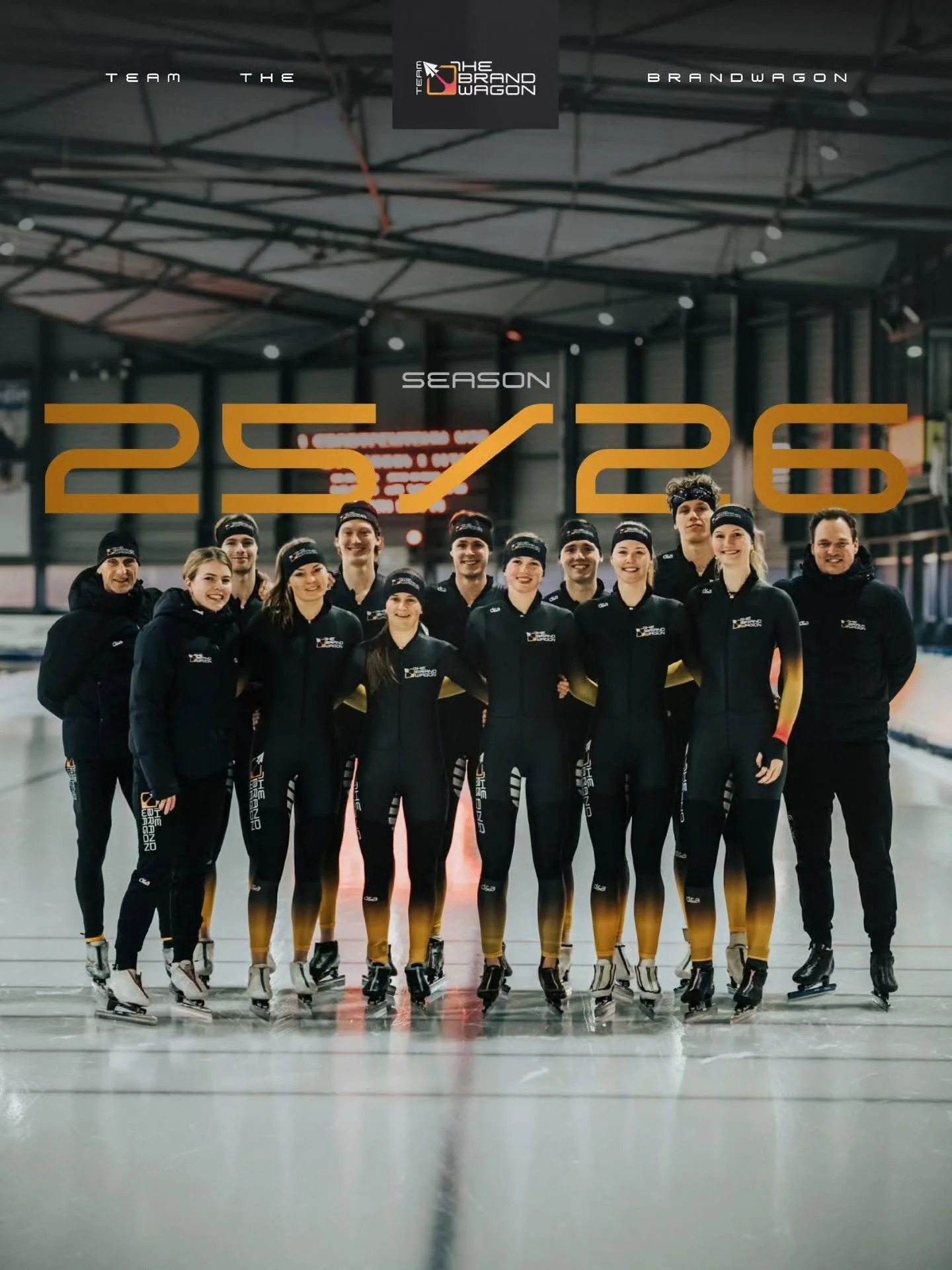 𝐂𝐡𝐚𝐩𝐭𝐞𝐫 𝟑! 👇

Dat was hem dan, het 3e seizoen van Team The Brandwagon.

Het team is weer een klein beetje gegroeid, naar 11 rijders en daarnaast naar 7 staffleden.

En we kunnen wel zeggen dat de investeringen het waard zijn geweest. 🤩

Na 