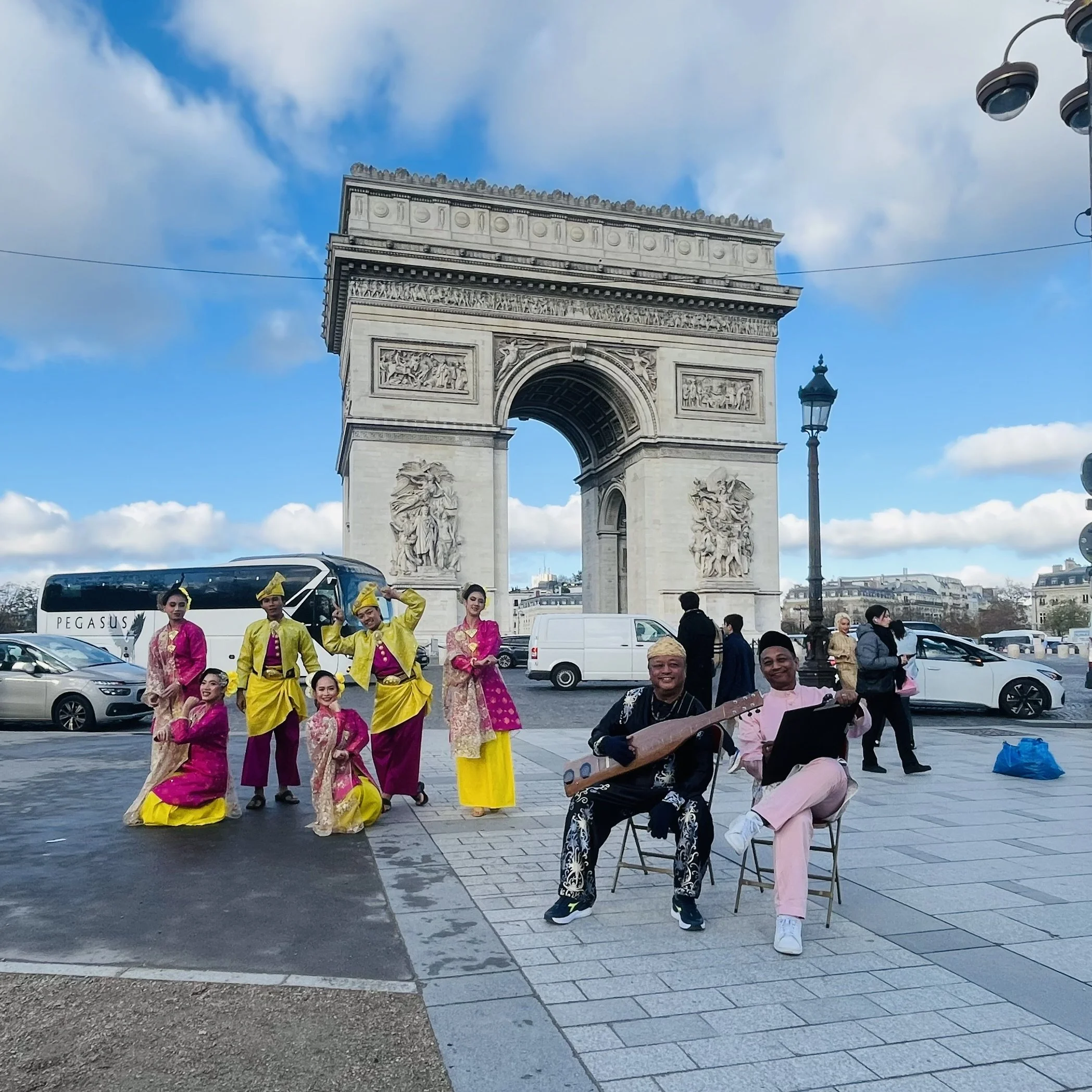 Oly in Paris 🇫🇷 ( 2025 )