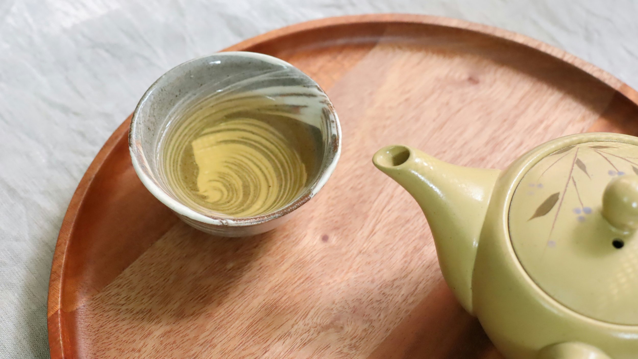 Teapot and tea