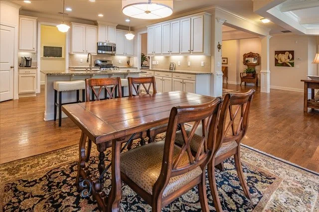 Lamp Love: Find the Perfect Lighting to Illuminate Your Dining Area