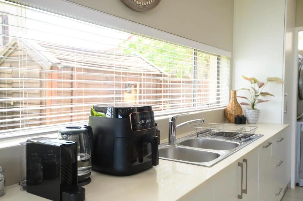 Kitchen (2).jpg
