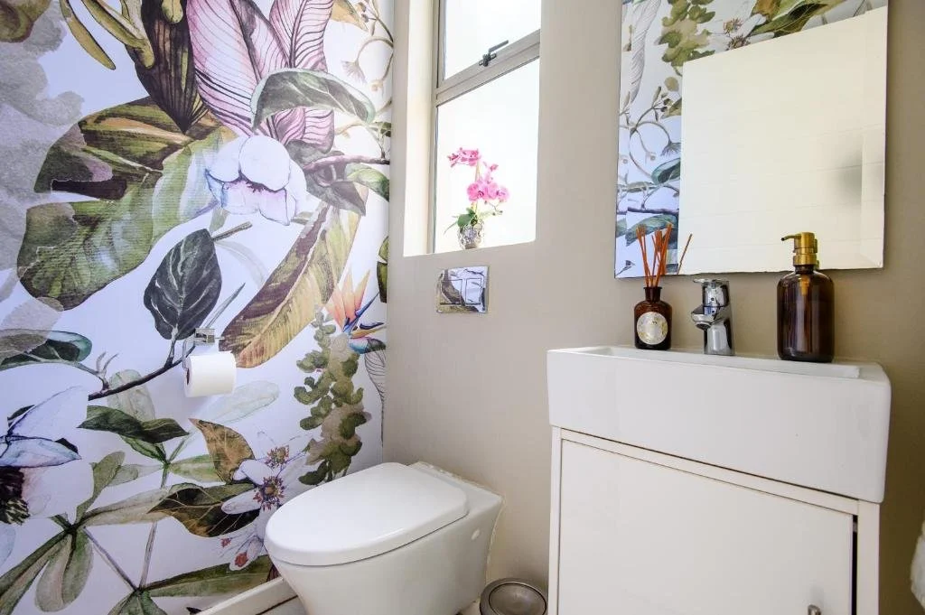 Guest Toilet.jpg