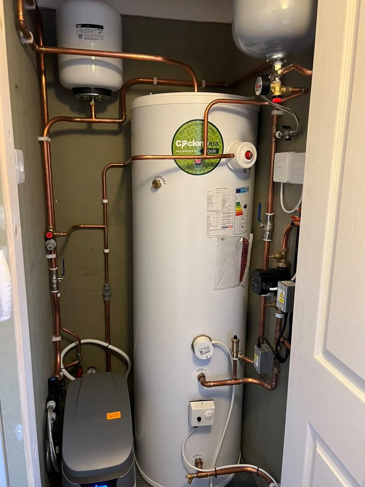 New boiler and water systems installed by Holland & holland Services! 