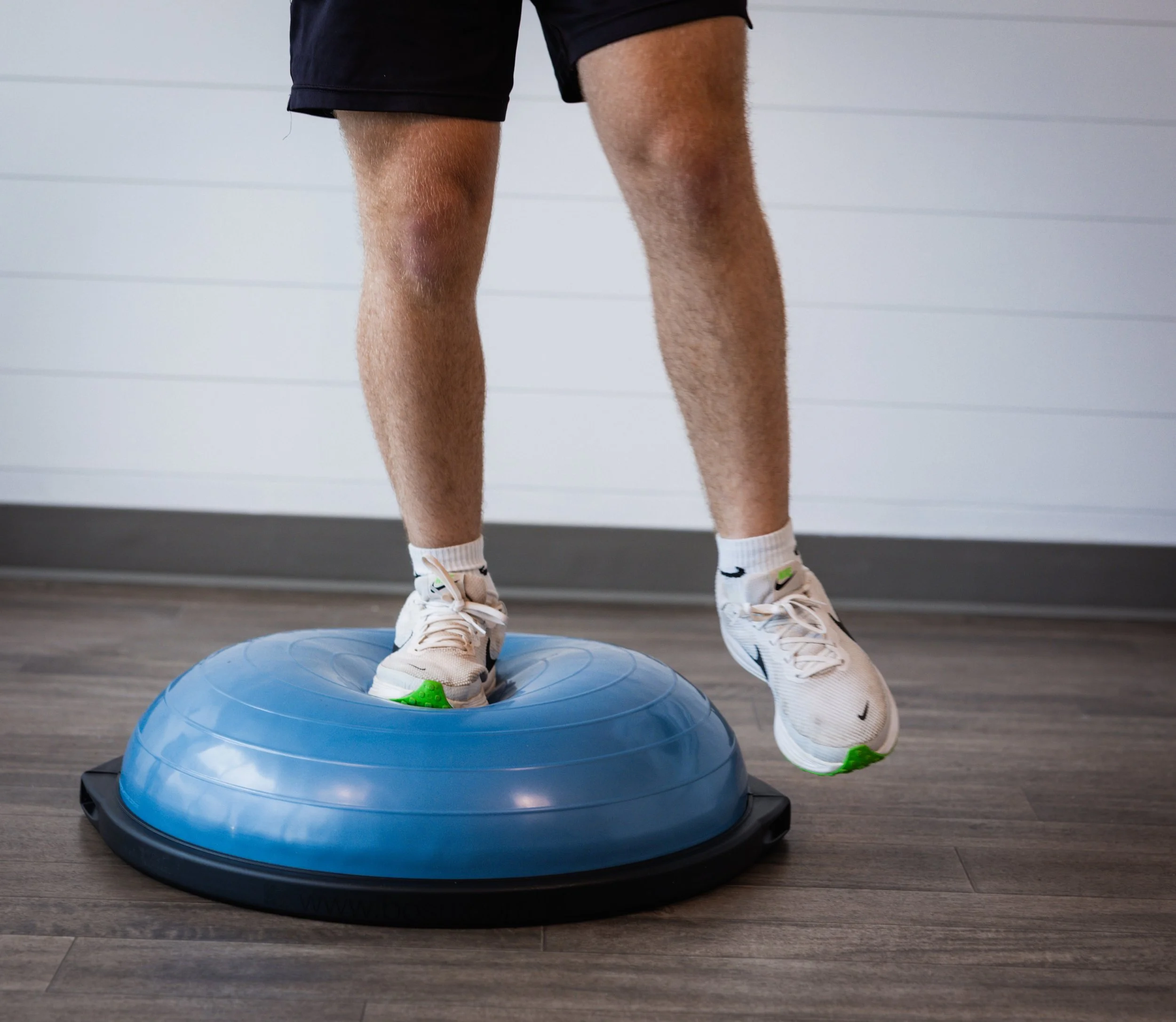 Balance exercises, leg strengthening, lower extremity exercises, quad strength, sports medicine, athletic training, sports rehab