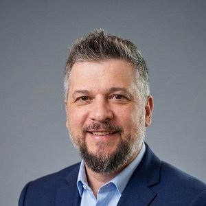Portrait of Josh Soeten, founder of Delight Sites