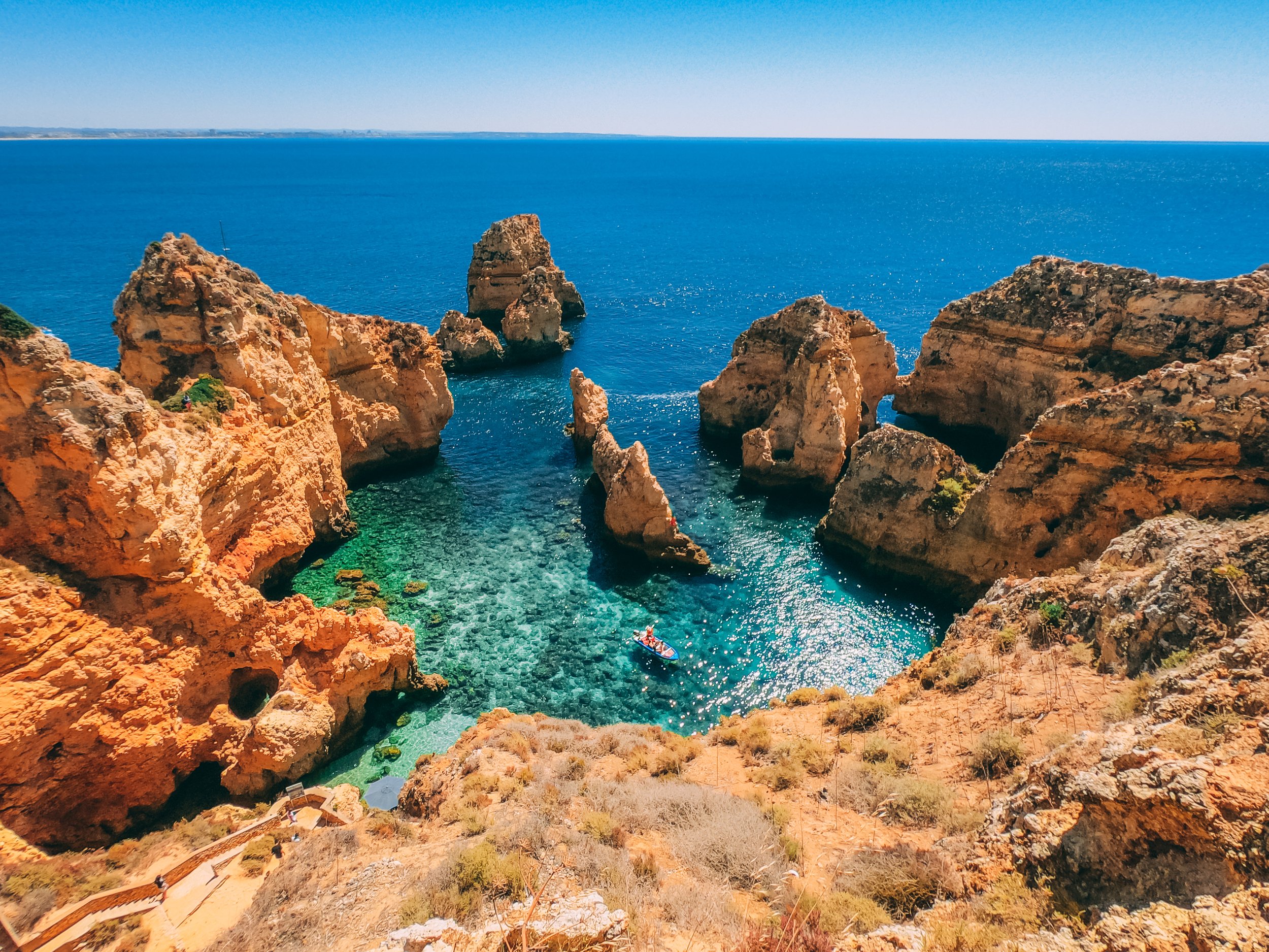 mesmerizing-shot-ponta-da-piedade.jpg