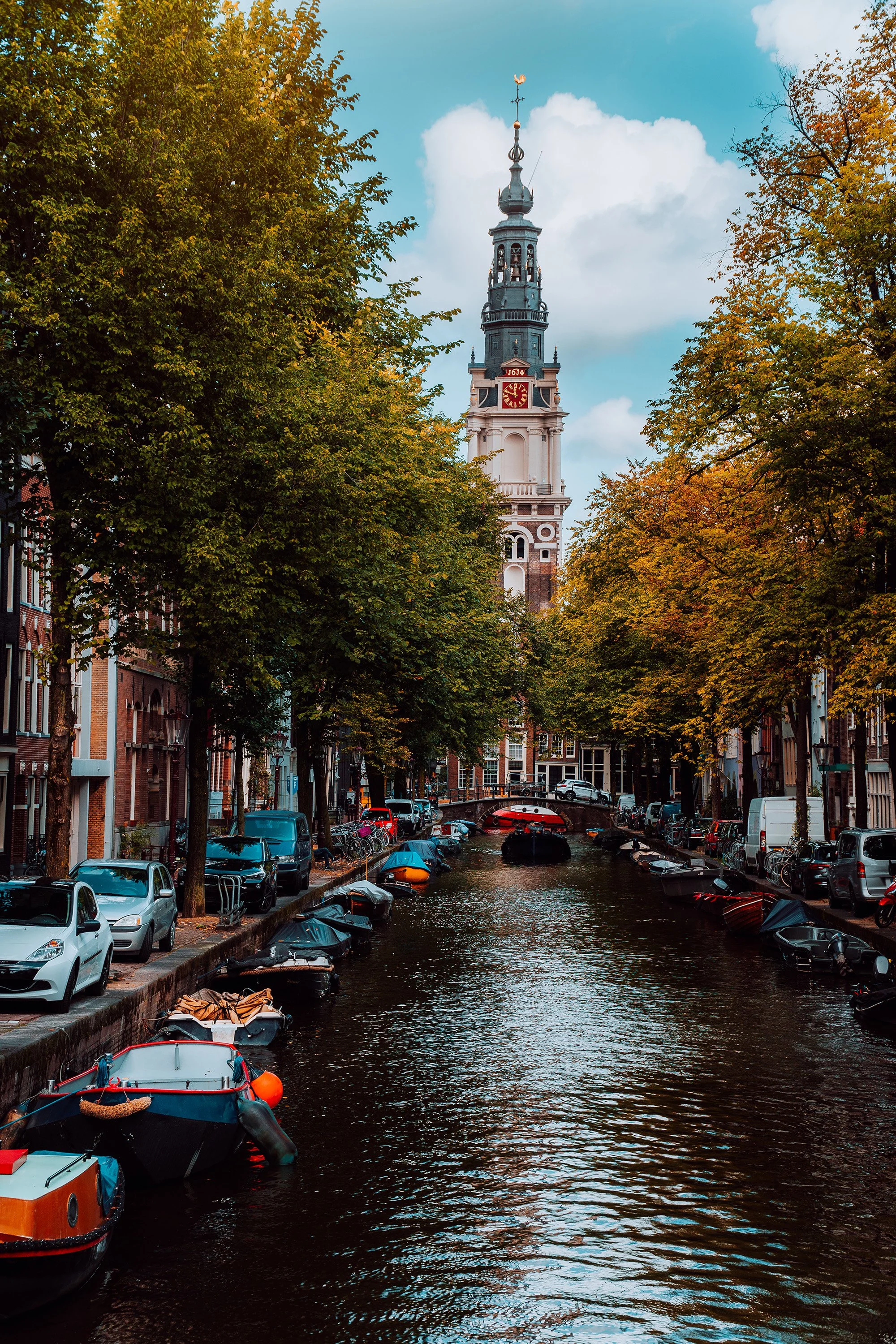 amazing-groenburgwal-canal-amsterdam-with-soutern-church-zuiderkerk-sunset-autumn.jpg
