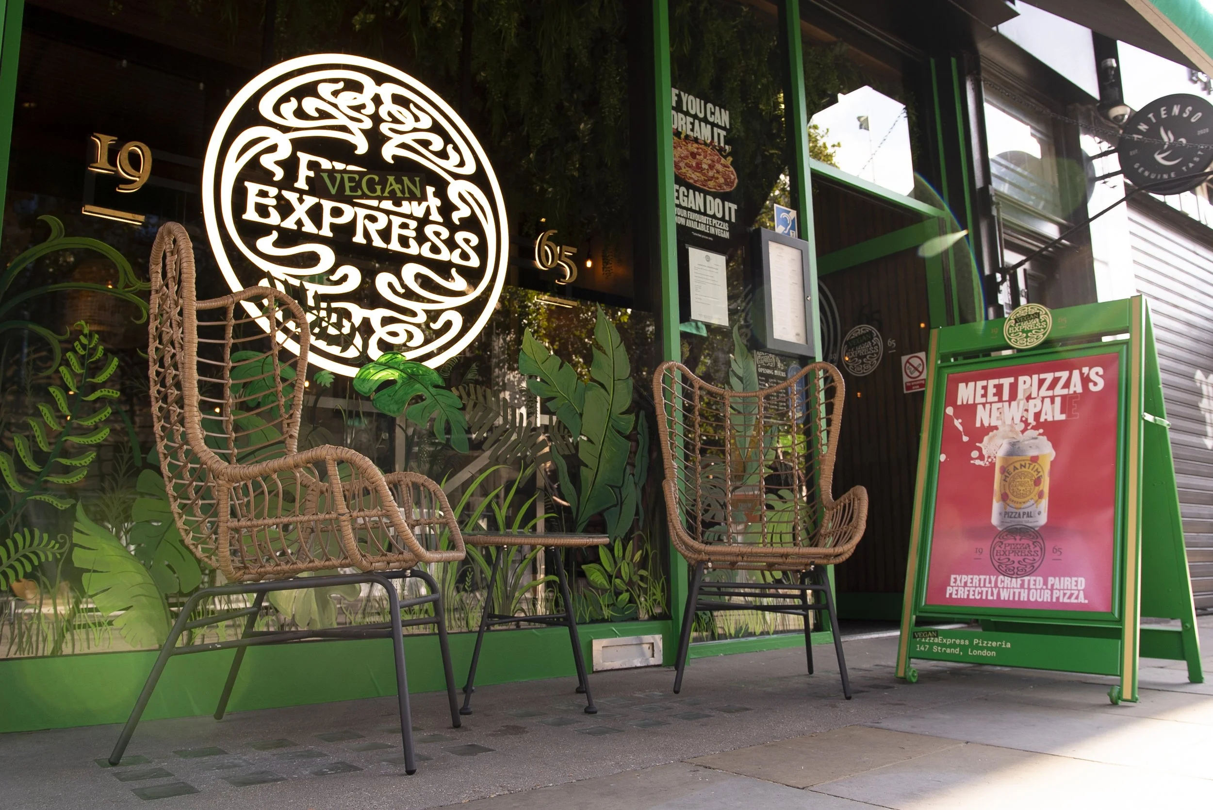 Vegan Pizza Express_EXTERIOR_04.jpg