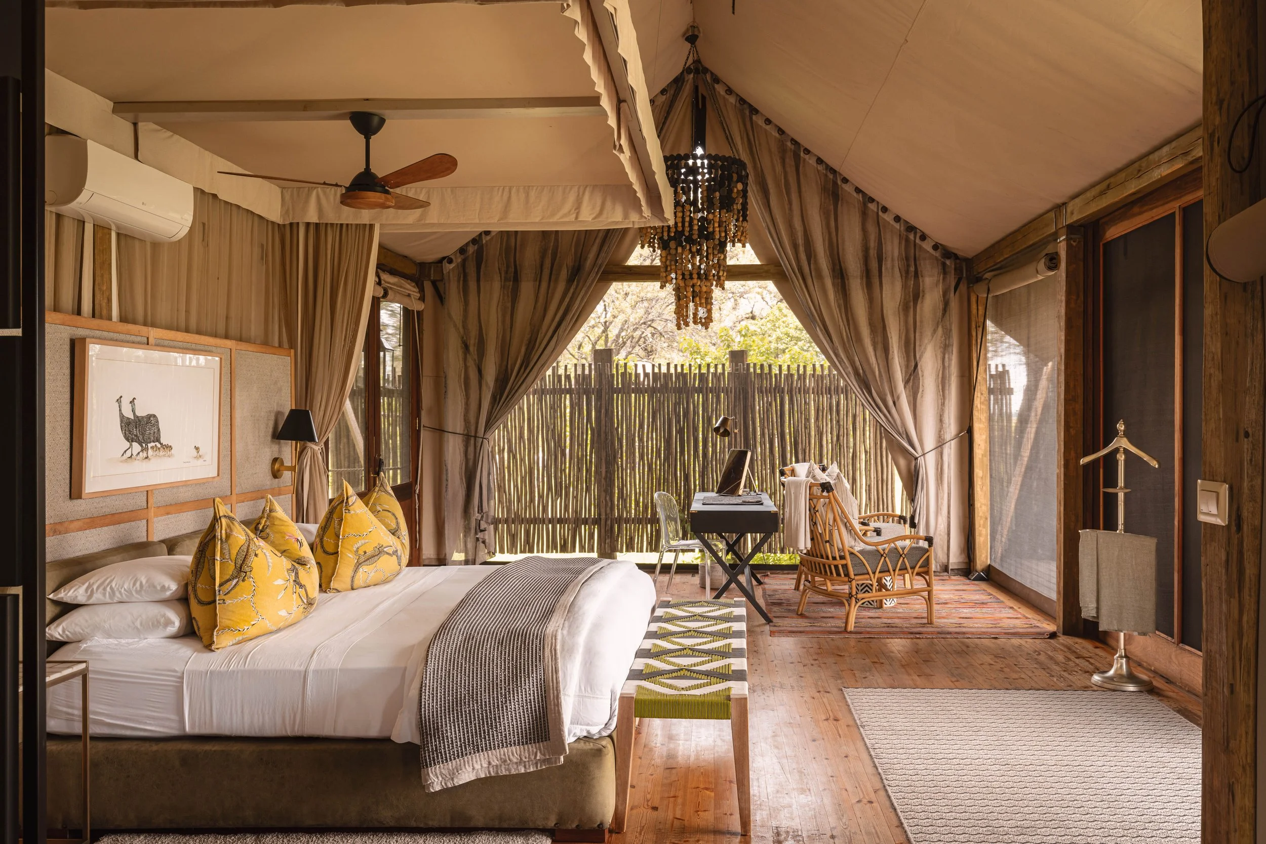 Bots_Tuludi_Guest Suite Interior 2.jpg