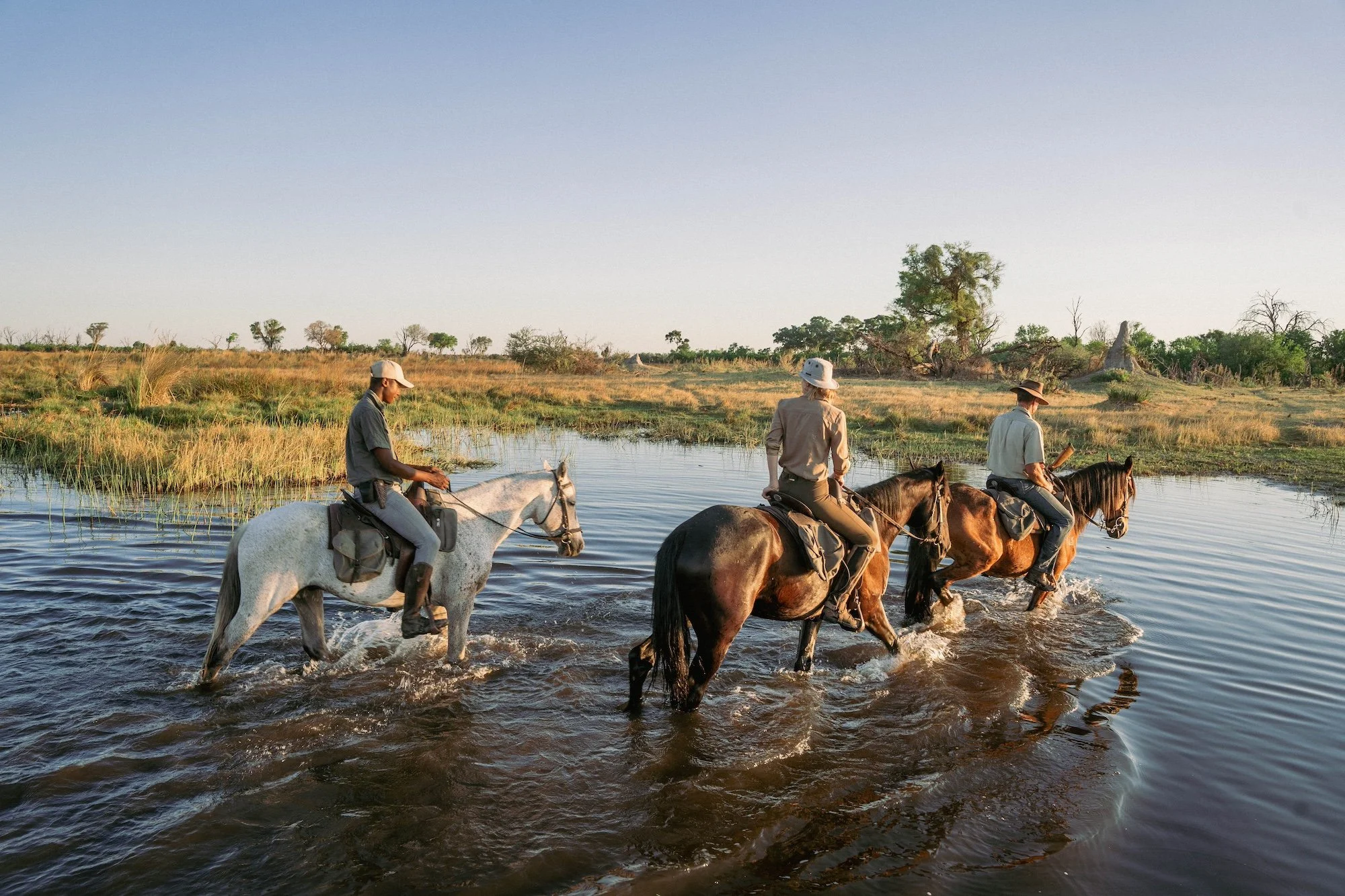 amazing-botswana-safaris-horseback-4.jpg