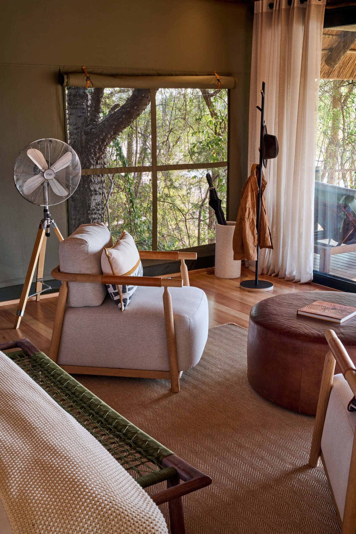 amazing-botswana-savute-safari-lodge-2.jpg
