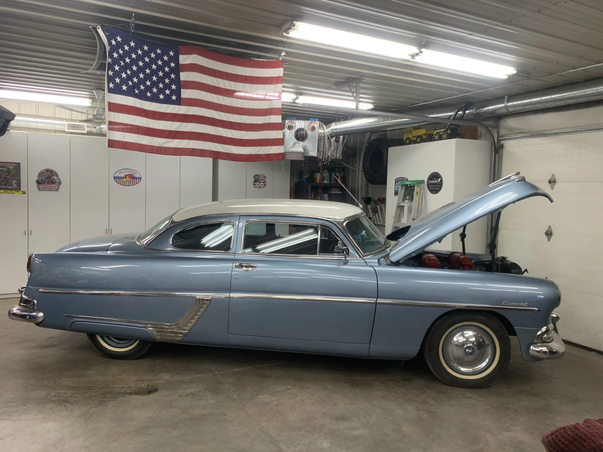 1954 Hudson Hornet (Click on picture for more info)