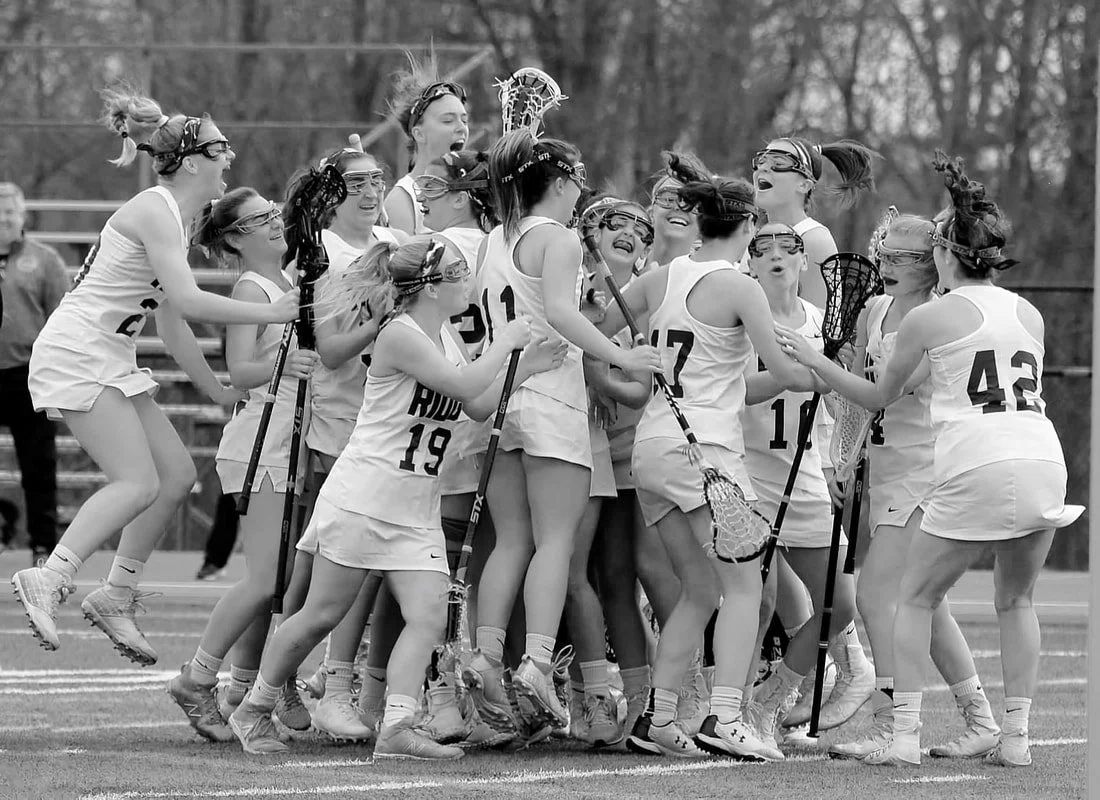 glax-19-game-photo-bw_orig.jpg
