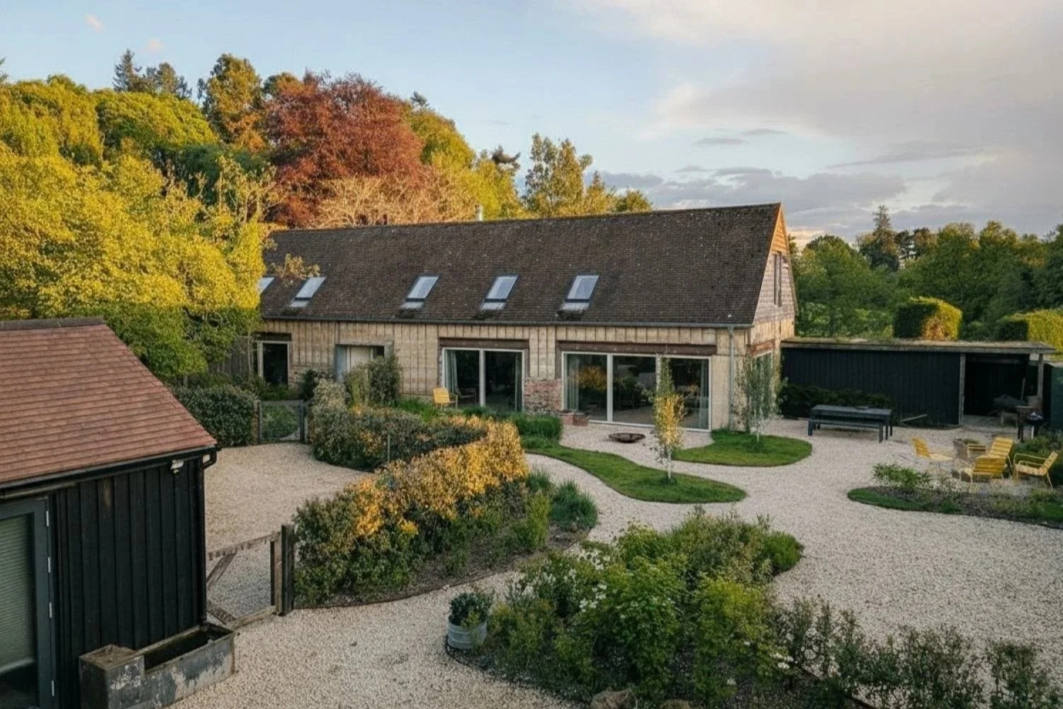 CLASS Q BARN CONVERSION - BERKSHIRE