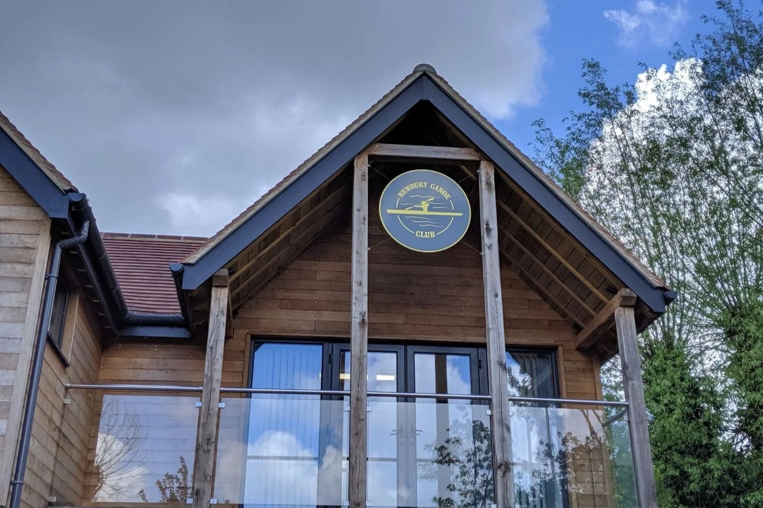 CANOE CLUBHOUSE -  BERKSHIRE